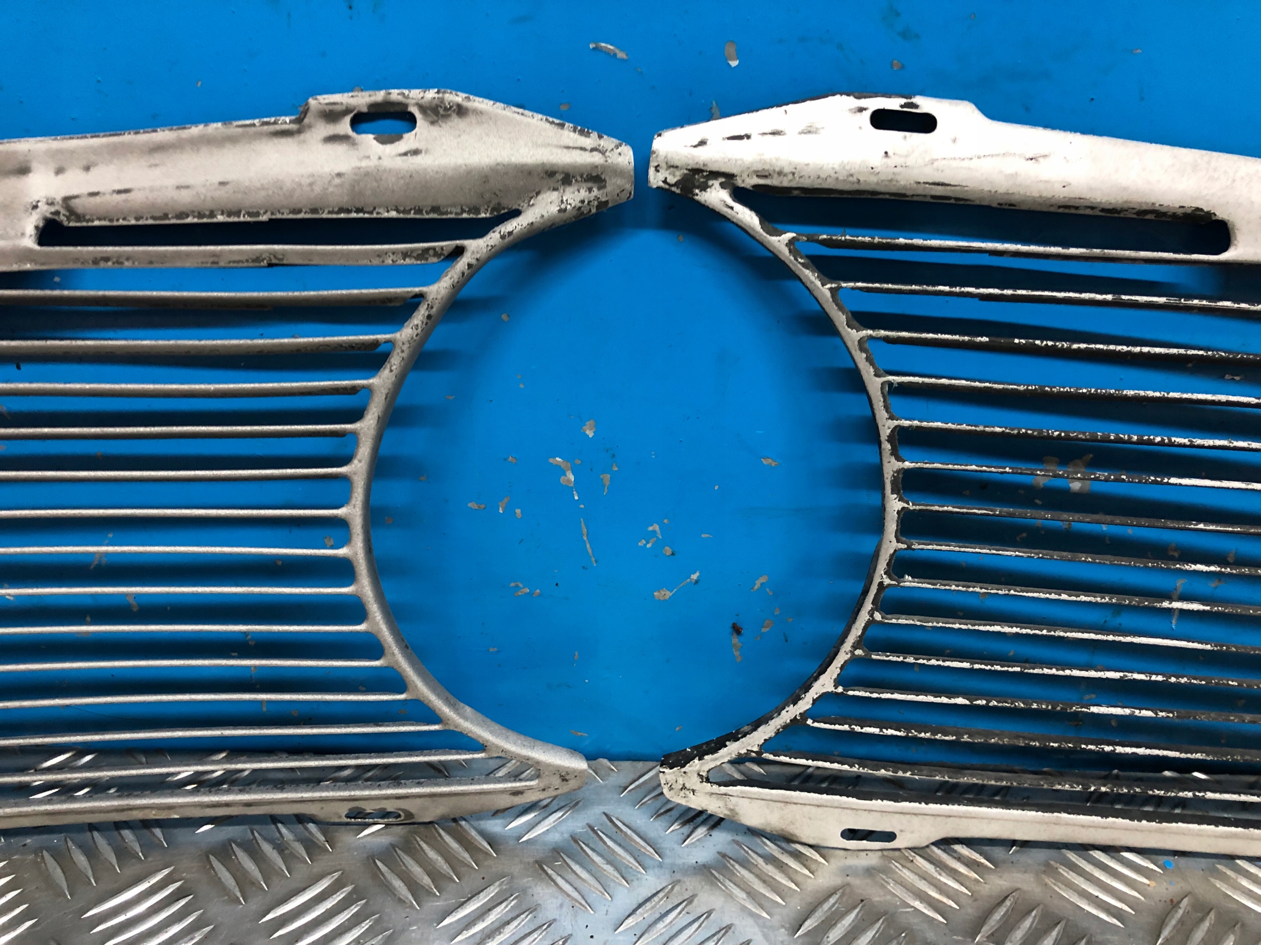 Mercedes-Benz SL-Klasse W113 Kühlergrill FRONTGRILL Kühlergitter - Thumbnail 4