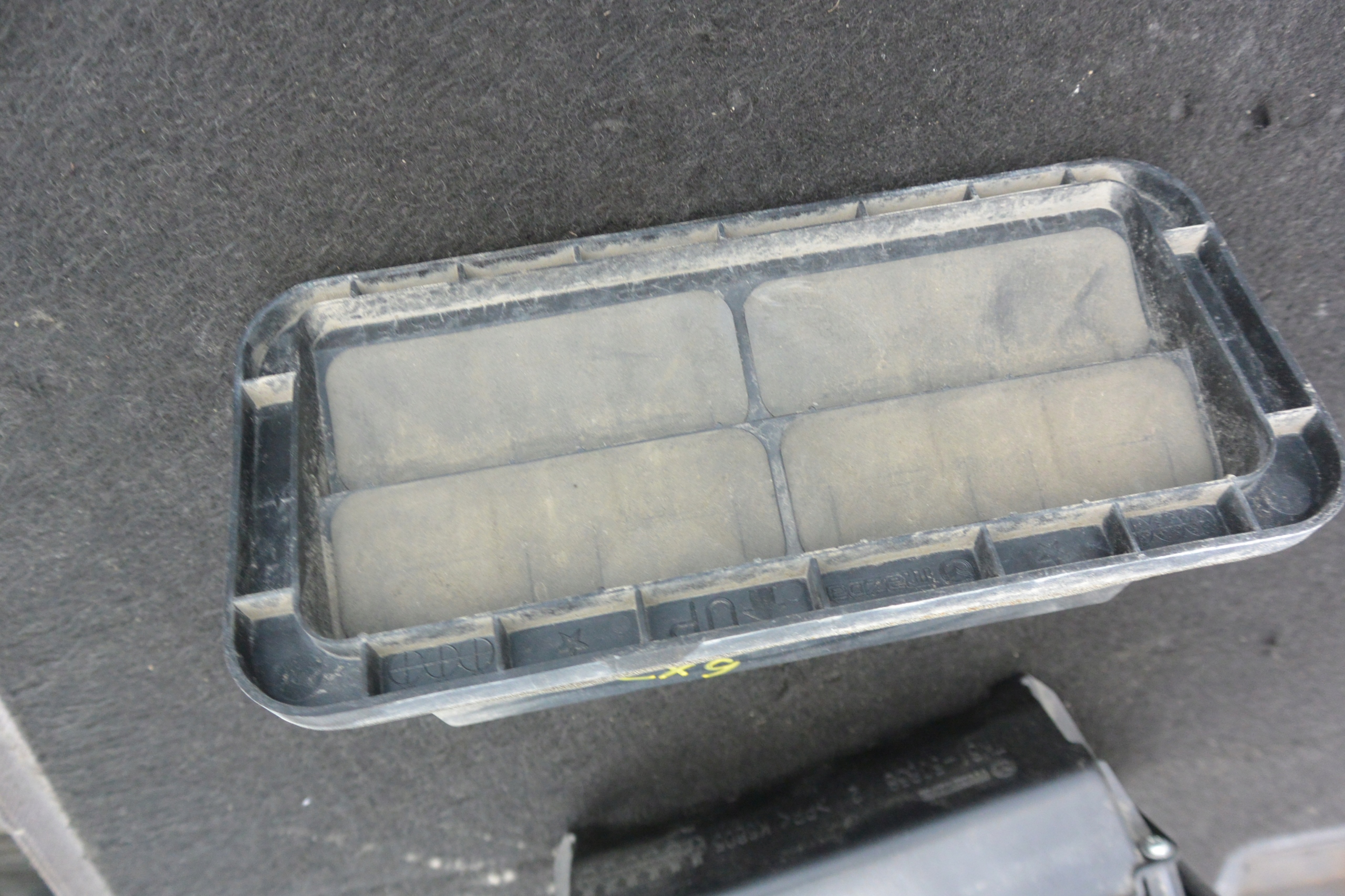 grid WENTYLACYJNA boot KPL MAZDA CX9 II TC 16