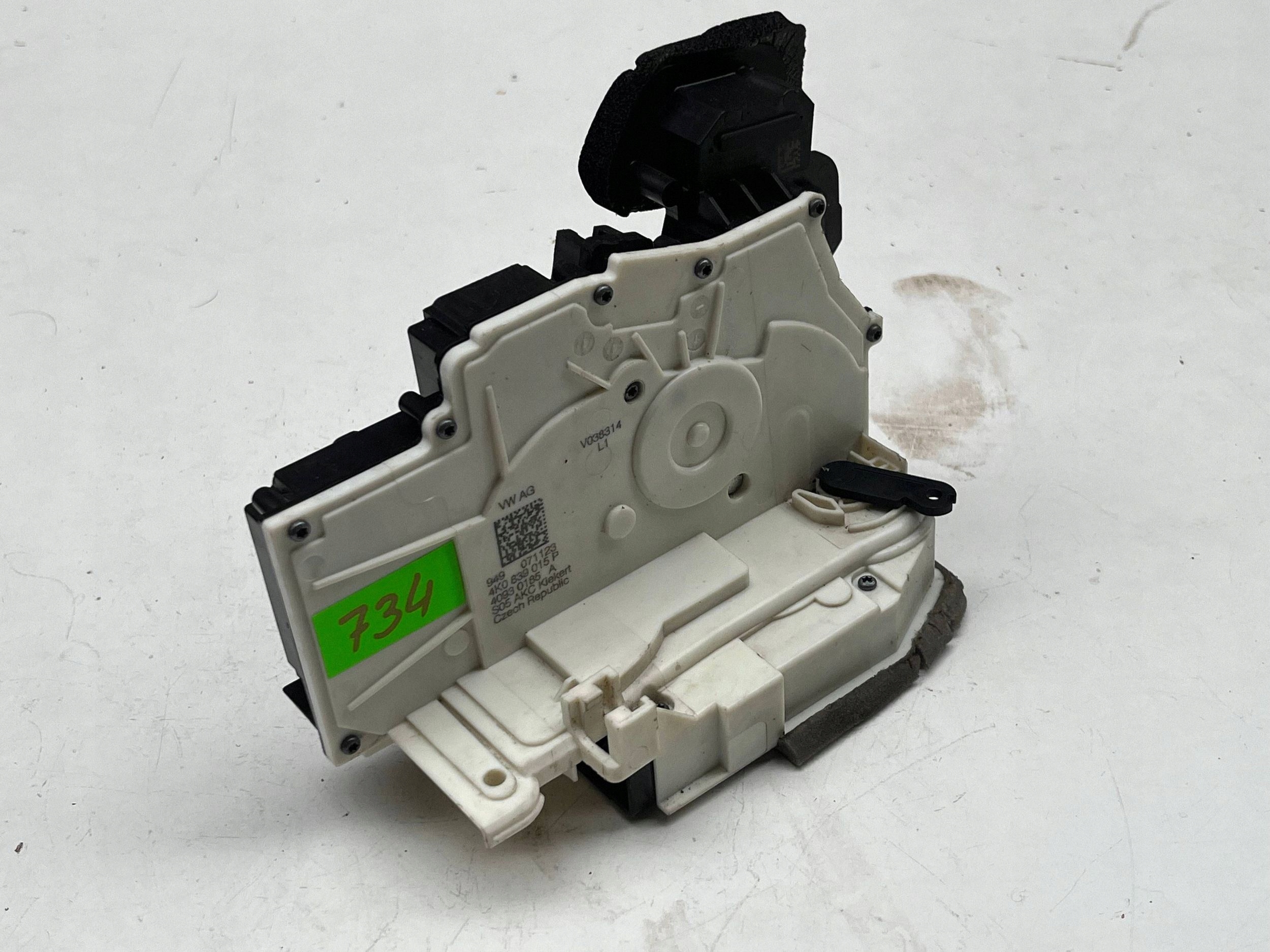 AUDI A6 C8 lock door left rear part 4K0839015P @M