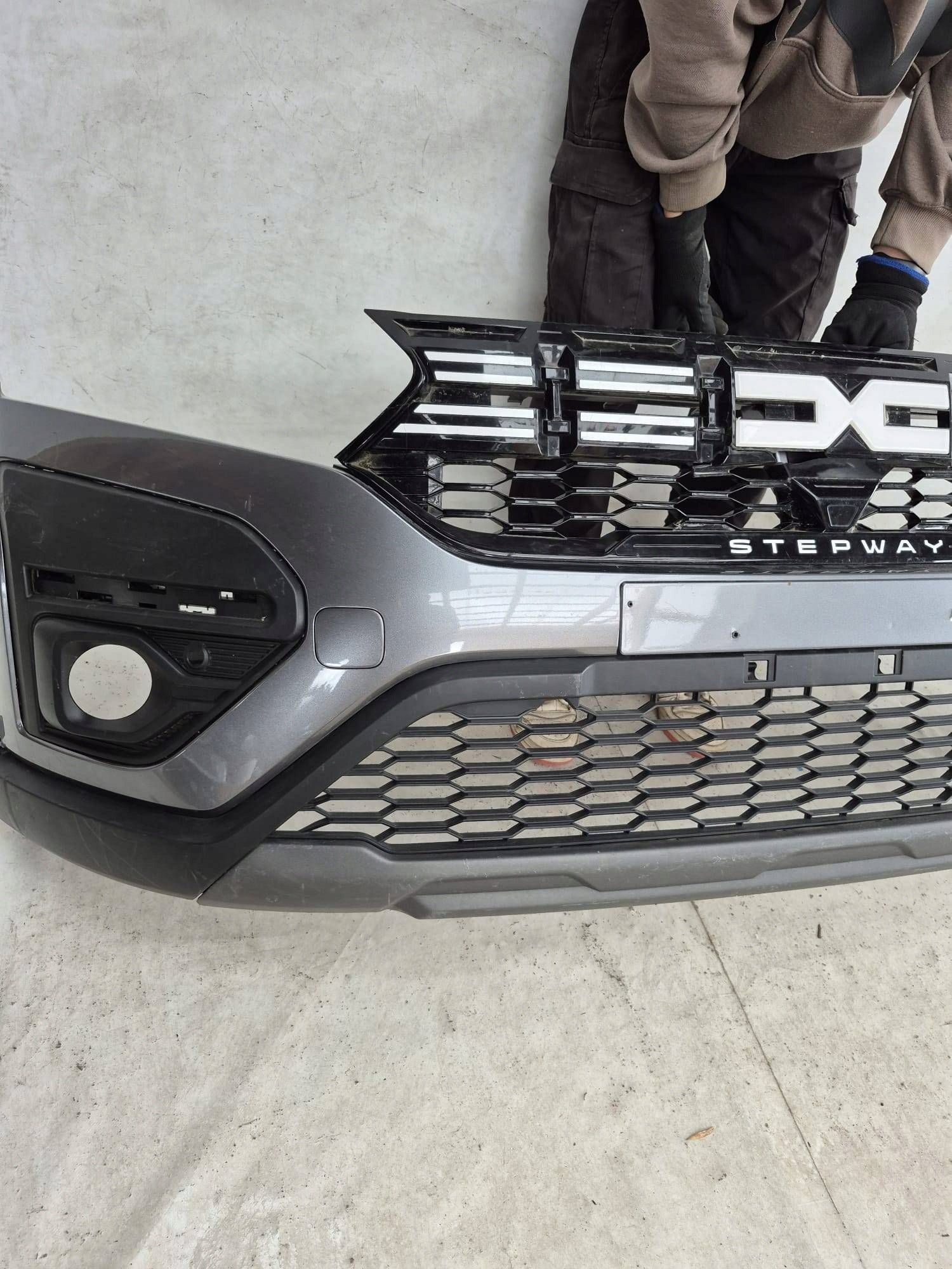 DACIA SANDERO III 3 STEPWAY 22- LIFT bumper front front PDC 620225509R