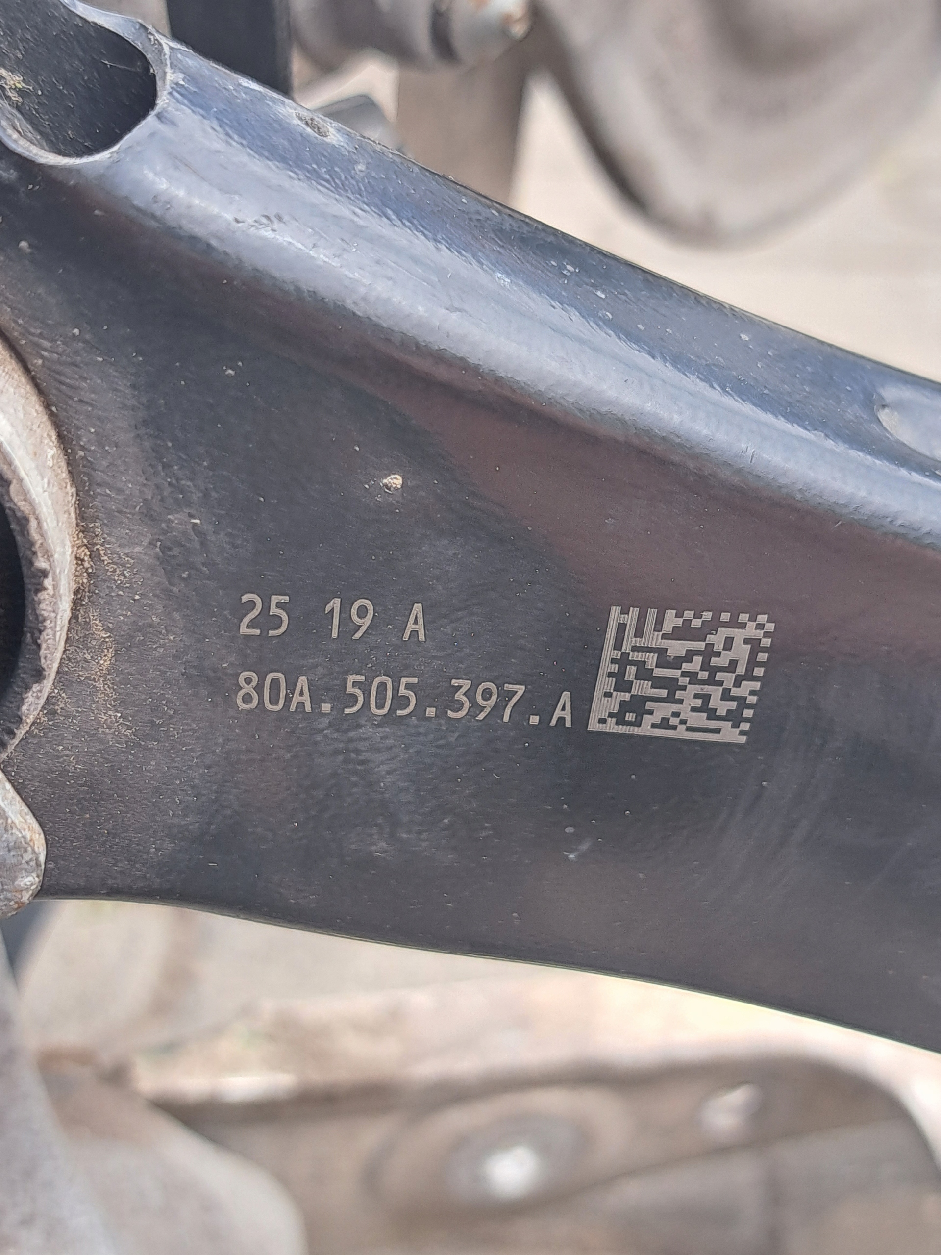 AUDI SQ5 ZAWIESZENIE TYLNE LEWE 80A505459B Typ samochodu Samochody osobowe