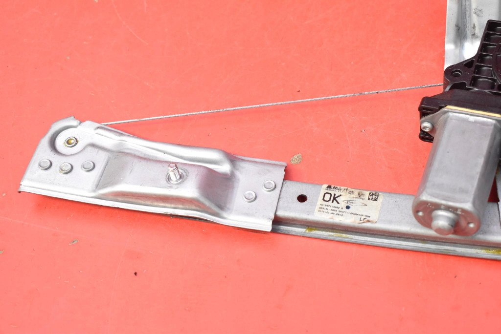 window regulator left front EU 807213282 DACIA LOGAN 2 II sedan 13-16