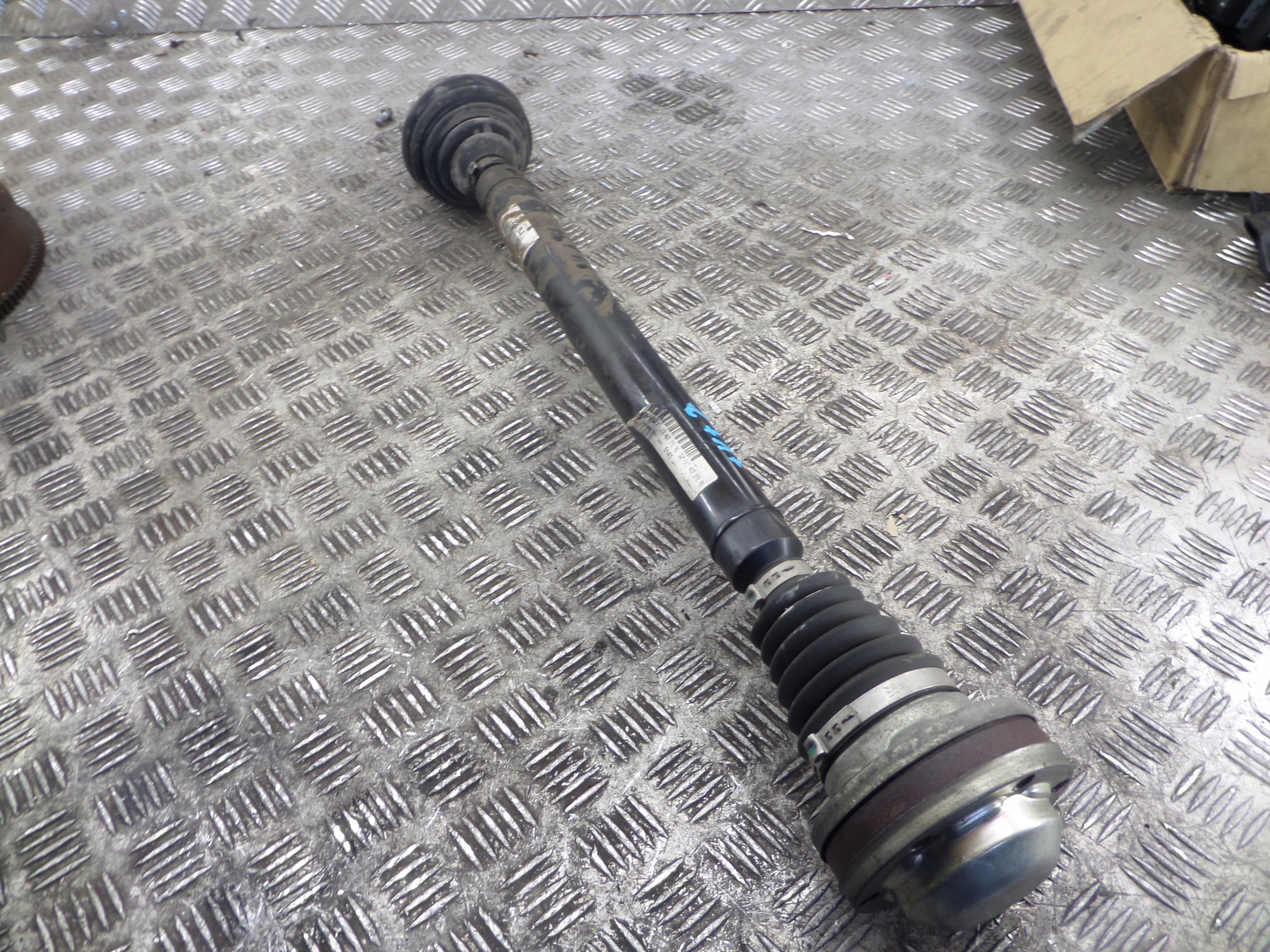 VW PASSAT B7 semi-axis right front 2.0 TDI 1K0407272RB