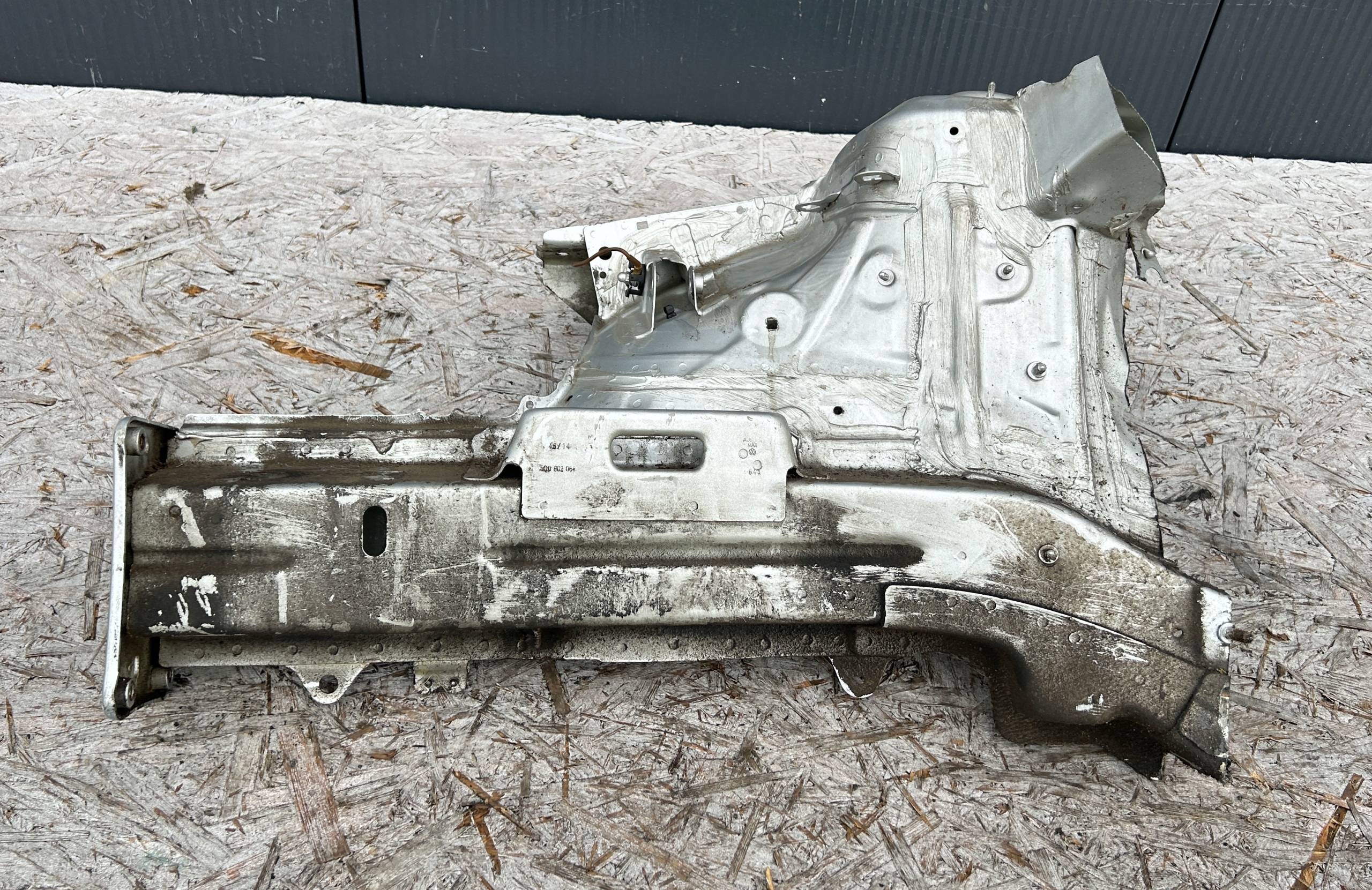 quarter FARTUCH right front SKODA OCTAVIA III 12