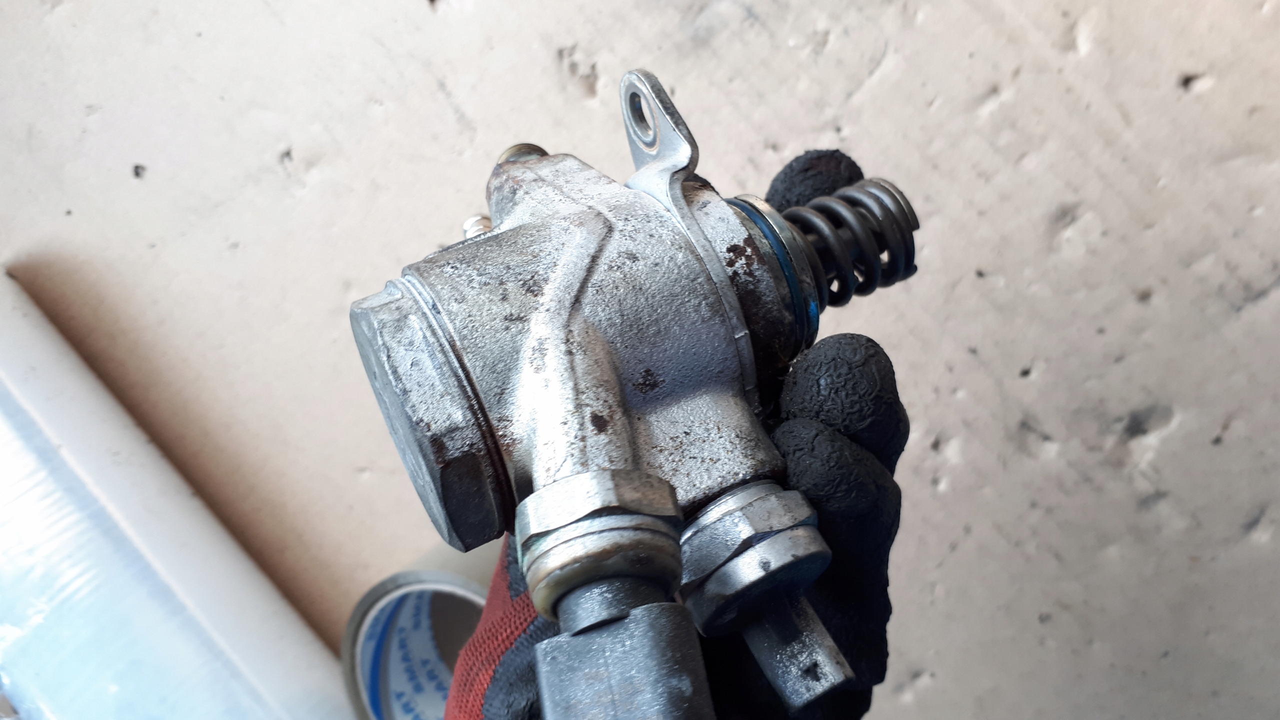 A6 C7 4G pumpa goriva 07L127026J 3.0 TFSI S4 B8