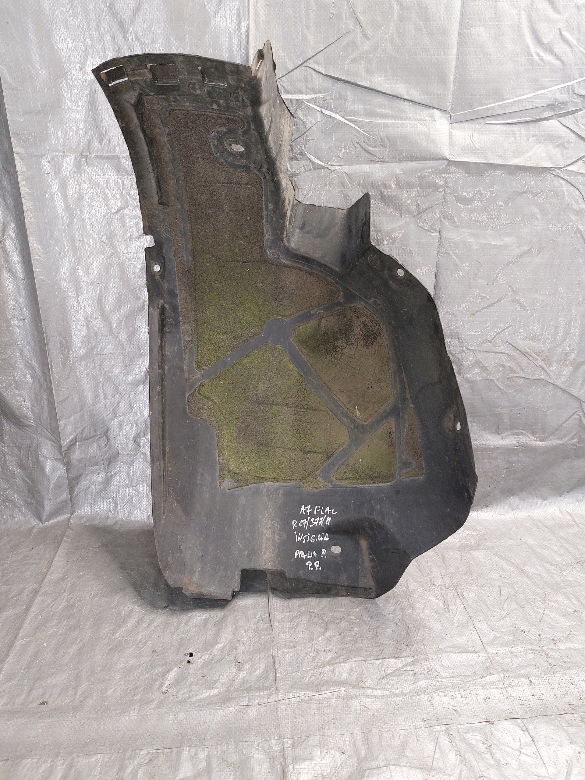 mudguard right front OPEL INSIGNIA A