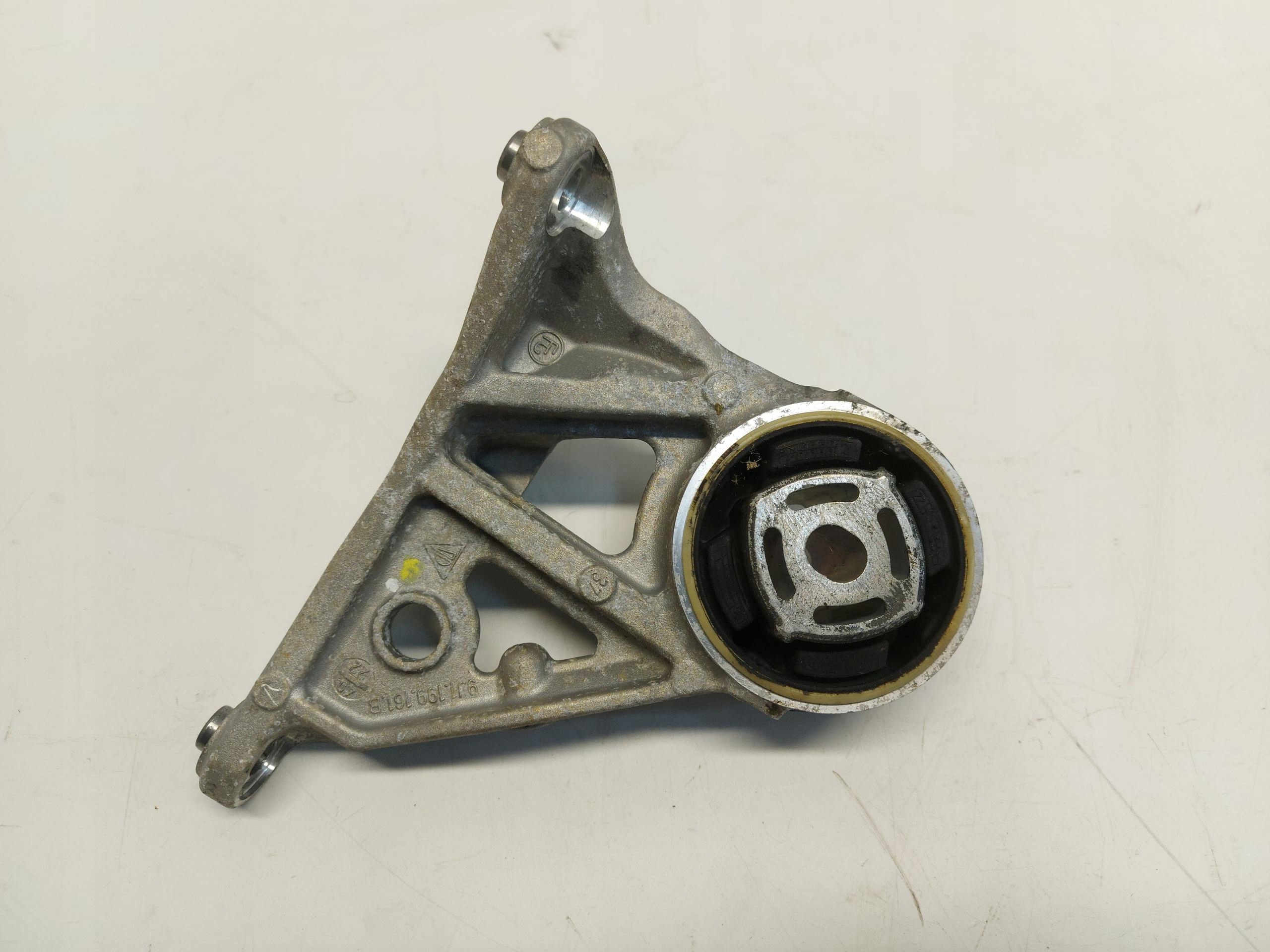 Porsche Taycan 4S 9J1 2022 holder engine mount left front front