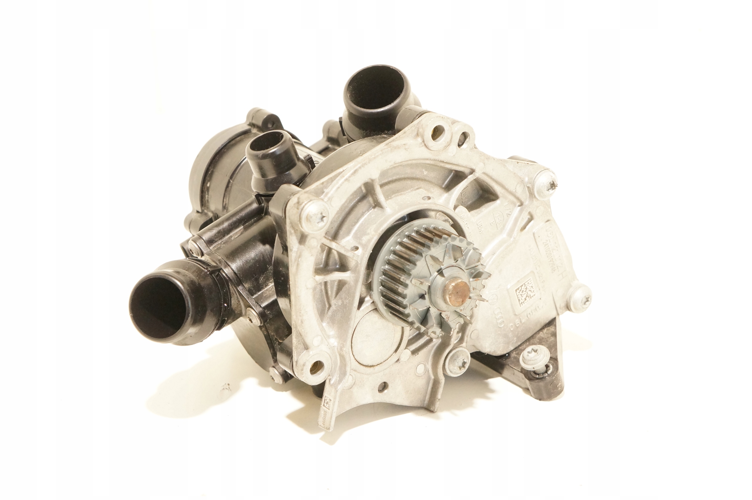 06L121111M - Водяний насос VW GOLF R S3 S5 2.0 TFSI 06L121012H