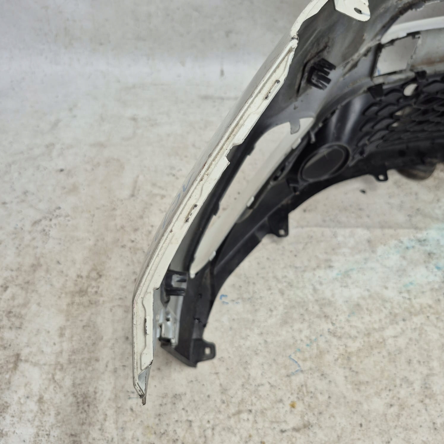 TOYOTA C-HR and 1 16-19 bumper front front 6XPDC
