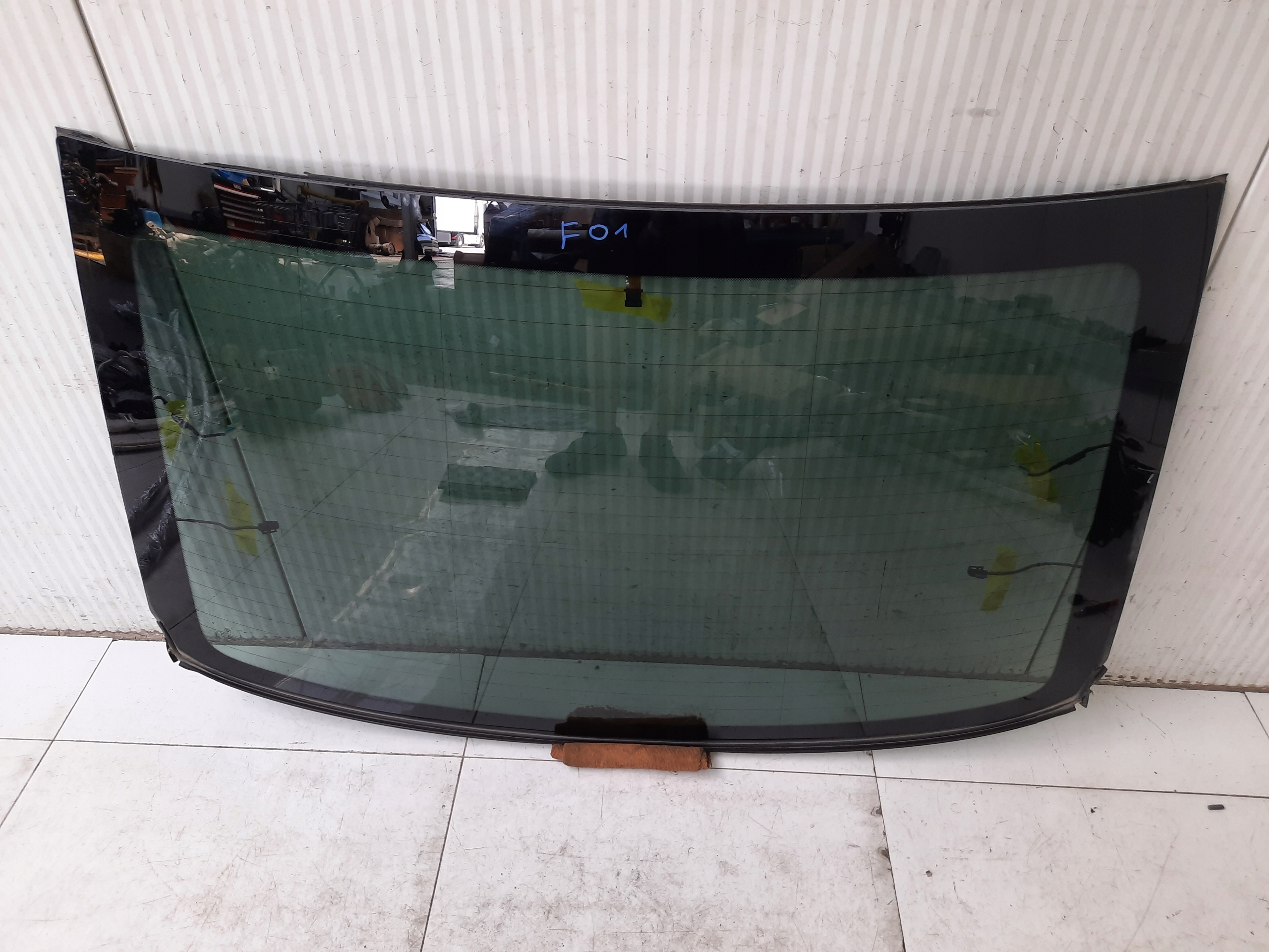 BMW 7 F01 седан стекло зд зд л