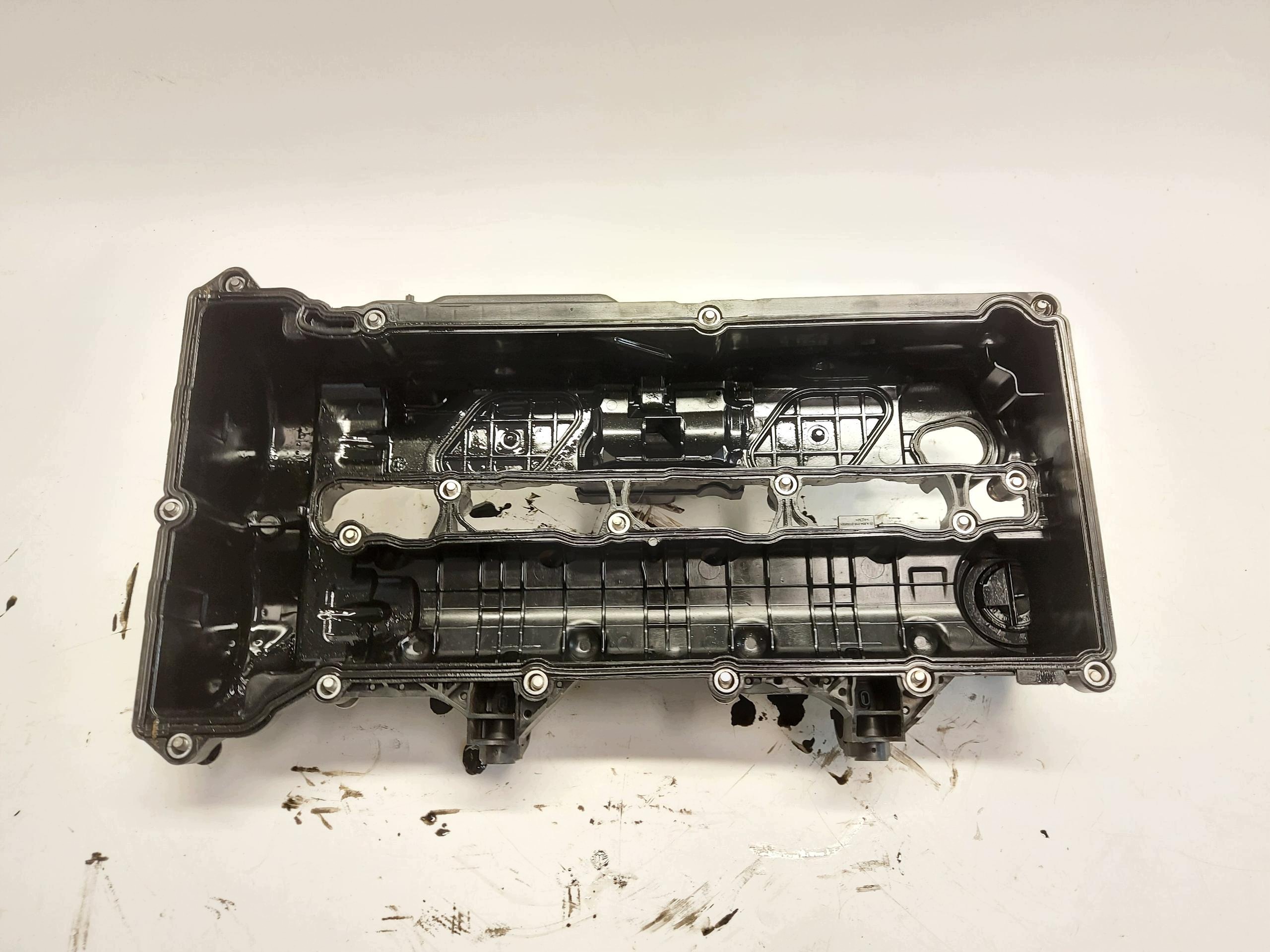 MERCEDES W213 E300de Kombi 2.0 CDI ventildeckel A6540164900