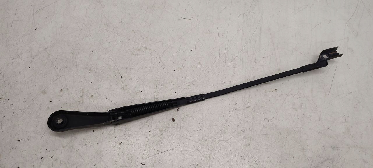 wiper arm right Opel Zafira C 1,6 TB