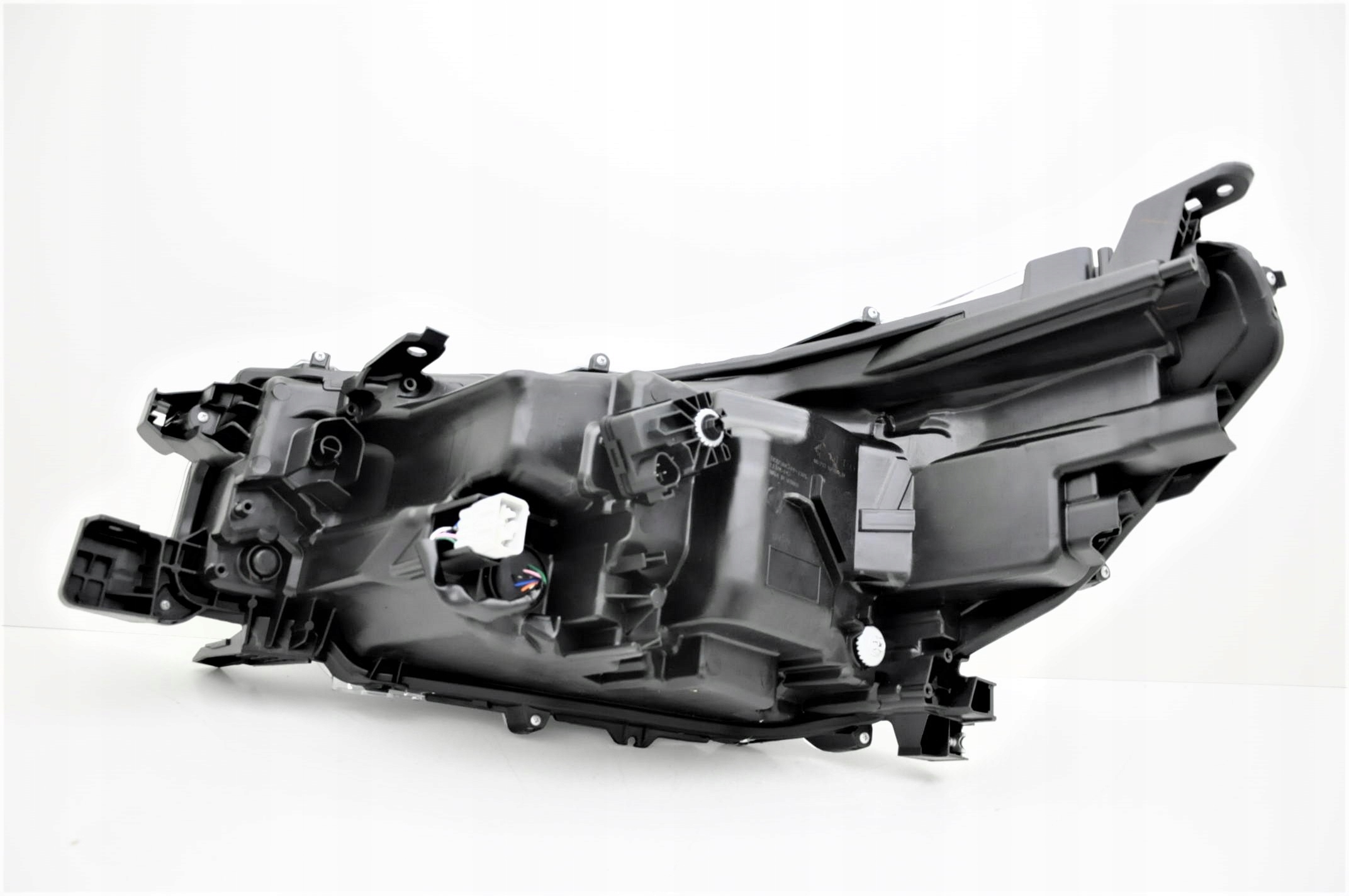 TOYOTA HILUX 2020- REFLEKTORY KOMPLET NOWE LED GR Typ samochodu 4x4/SUV