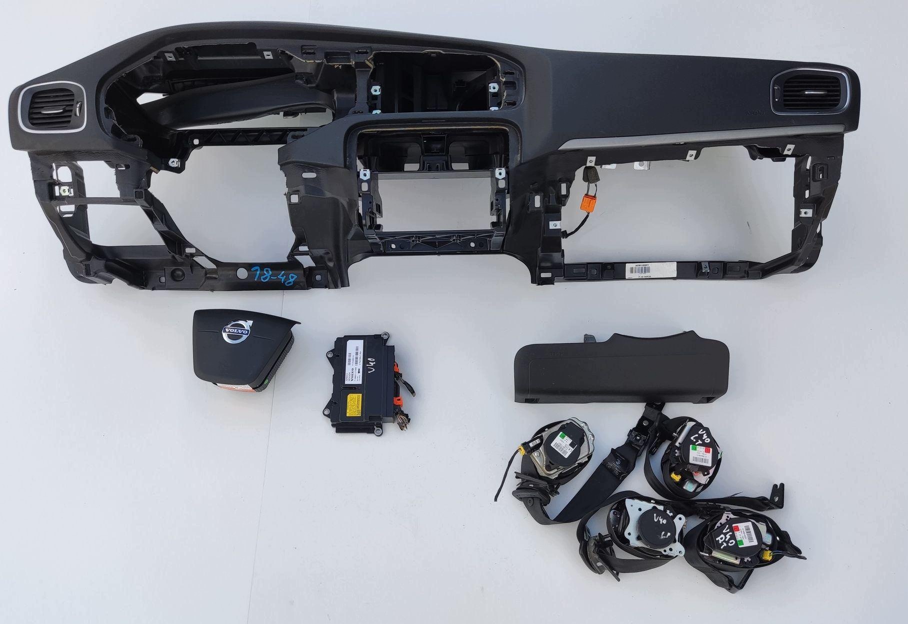 dashboard console airbag airbag tension belts SENSOR VOLVO V40 II 2012-2016