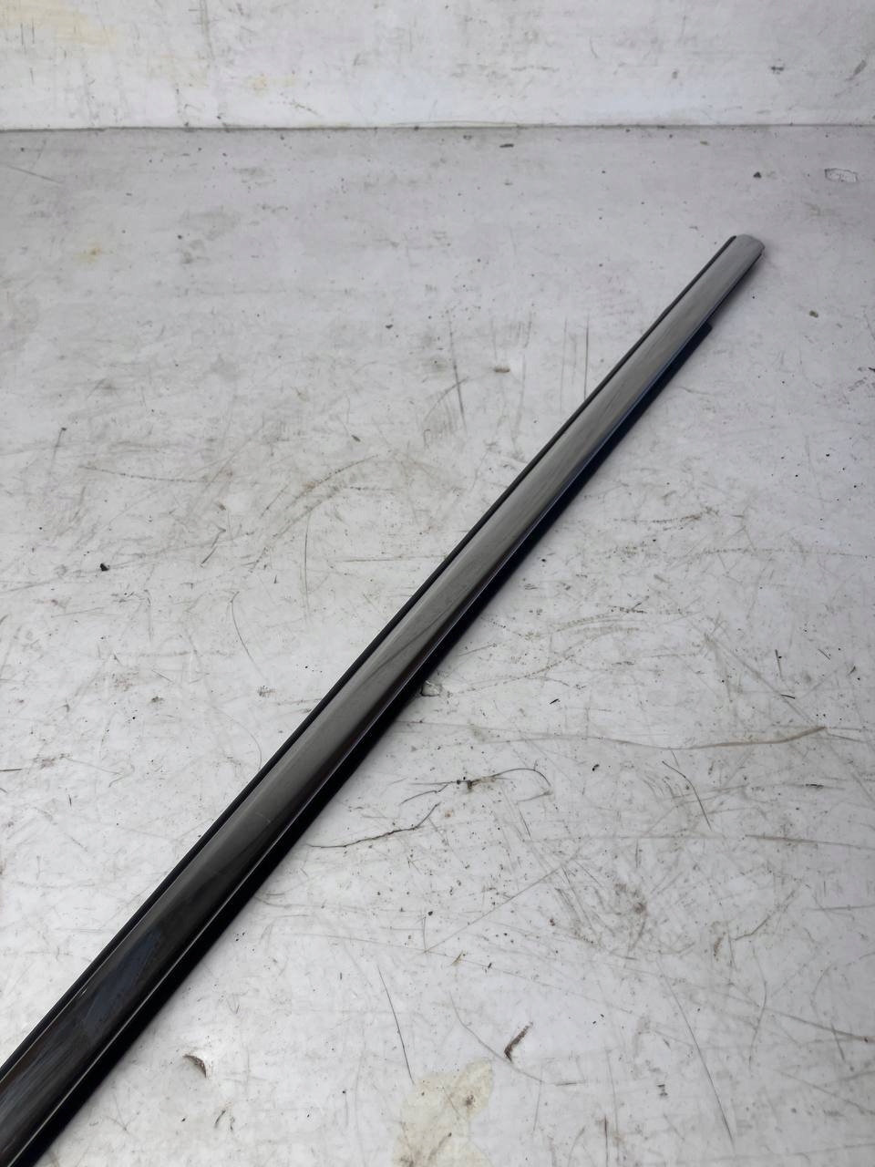 moulding dust door left front 3008 II 5008 II CHROM 9811580380