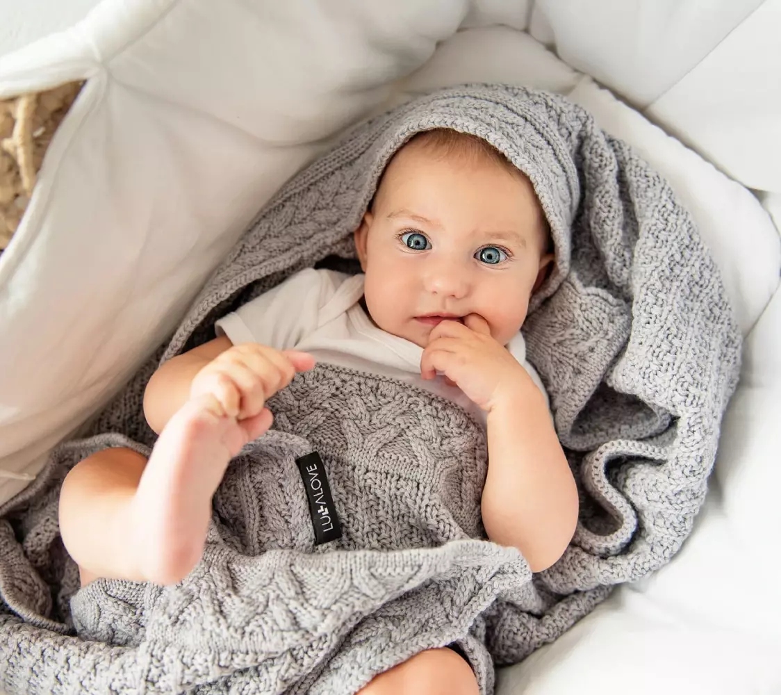 LULLALOVE Kocyk merino PREMIUM - szare ciasteczko Bohater brak