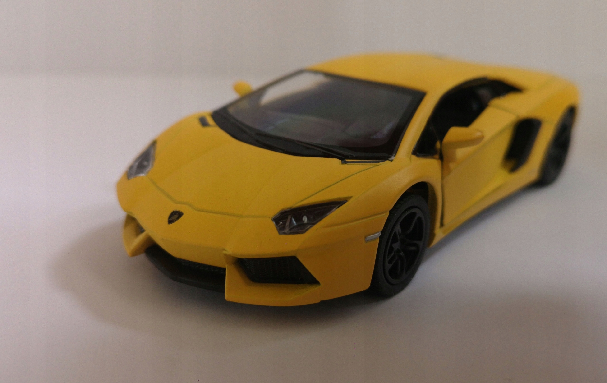 Samochód dla DZIECI Auto Zabawka Lamborghini Model MODEL ZABAWKOWY LAMBORGHINI AVENTADOR RESORAK MIX