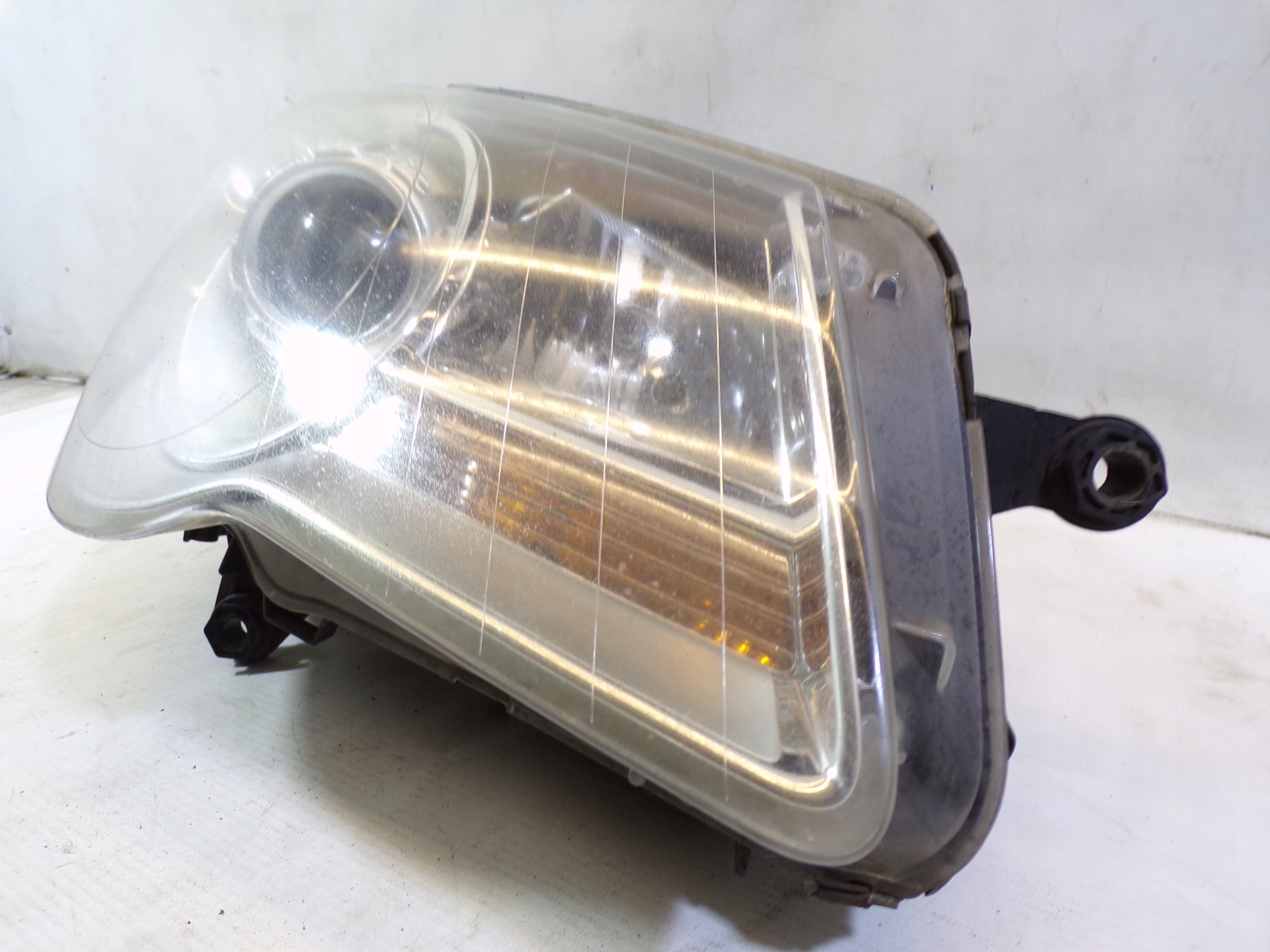 light front front right VOLKSWAGEN TOURAN 1 and LIFT