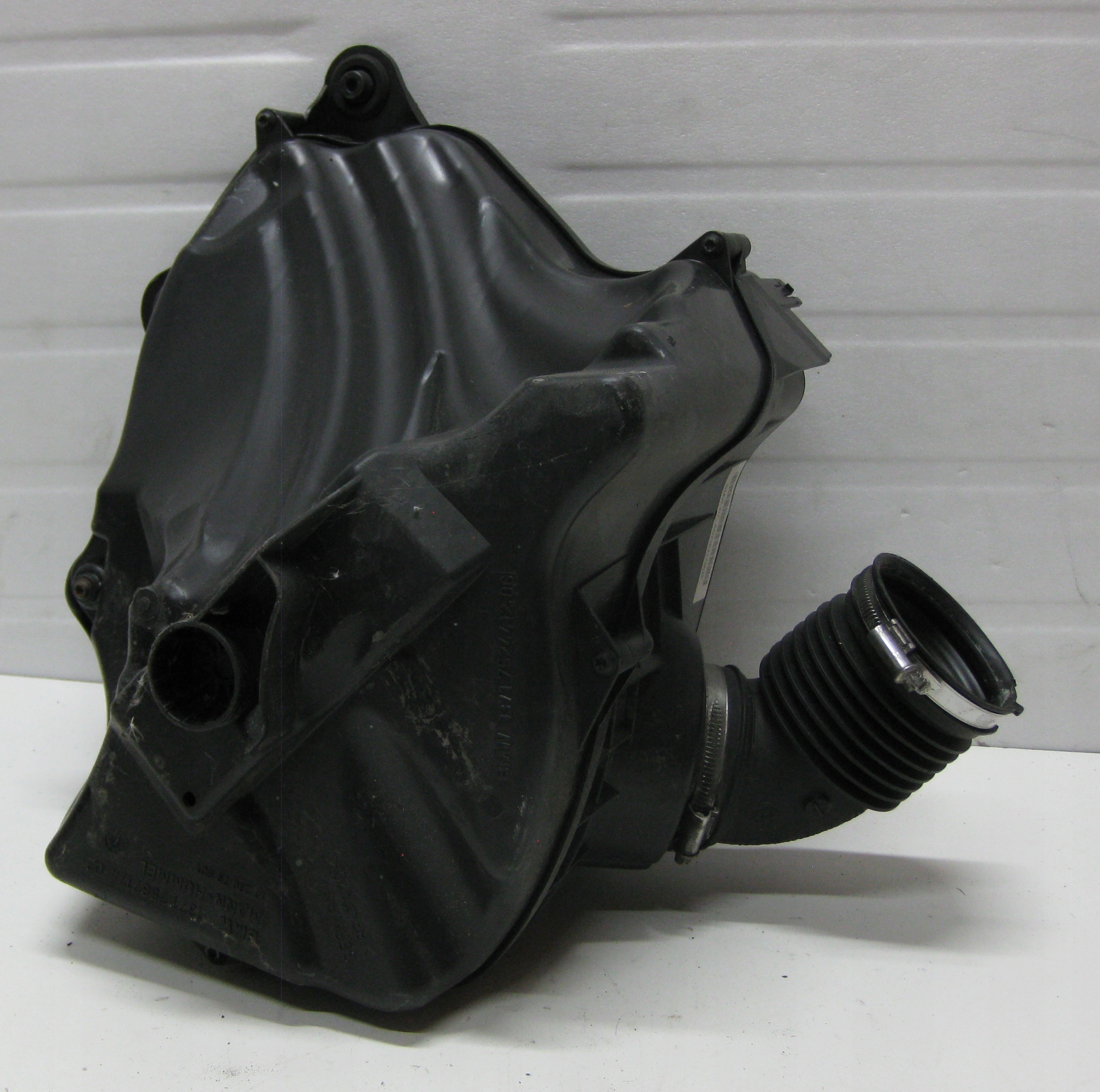 BMW E87 08R Gehäuse filter luft 7524412