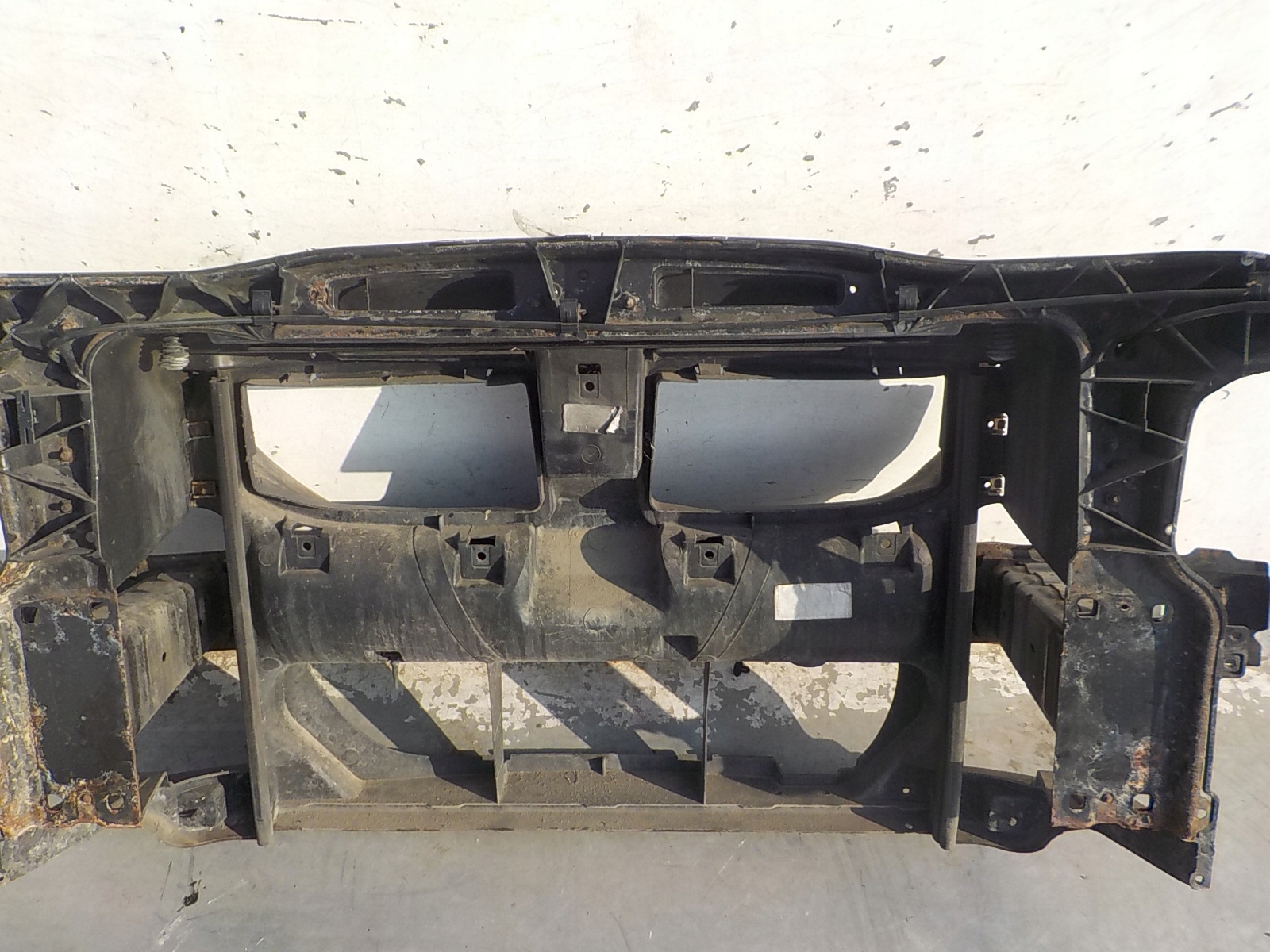 711 BMW 3 E92 COUPE support panel for radiators sider pillar iron