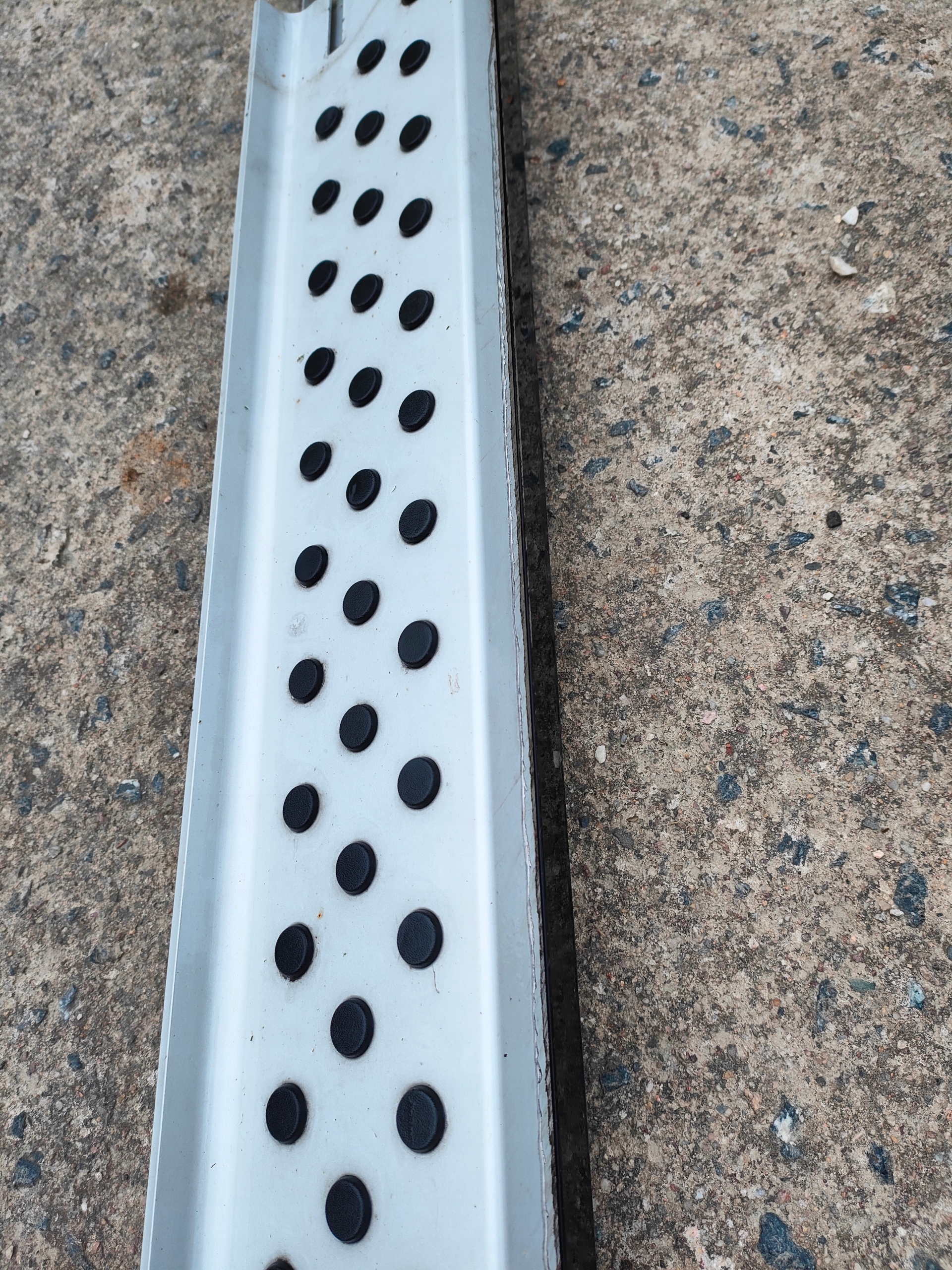 Dacia Duster II Stopnie side right and left side 8201700147 0ryginal