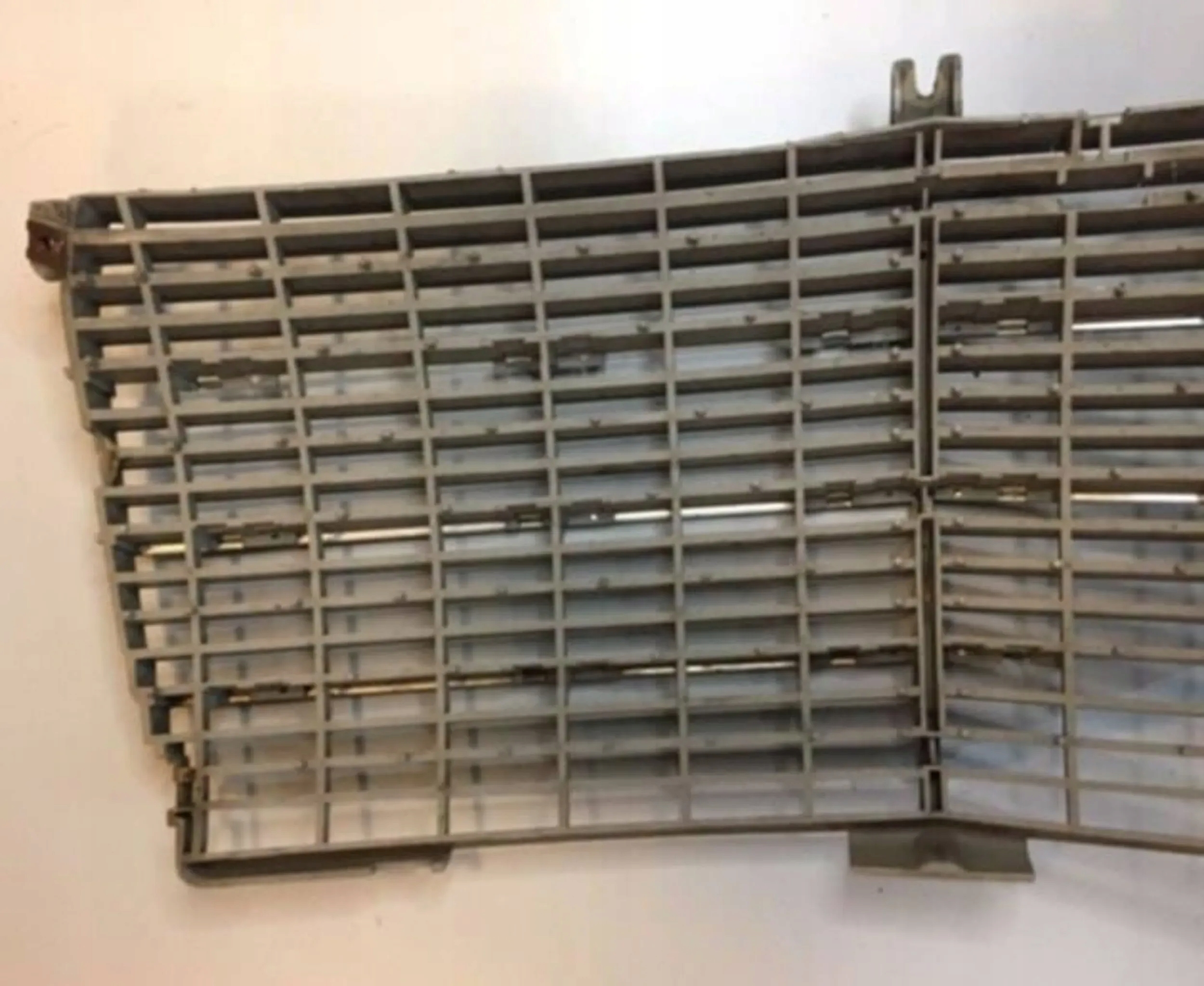 mercedes-benz e W123 решетка радиатора