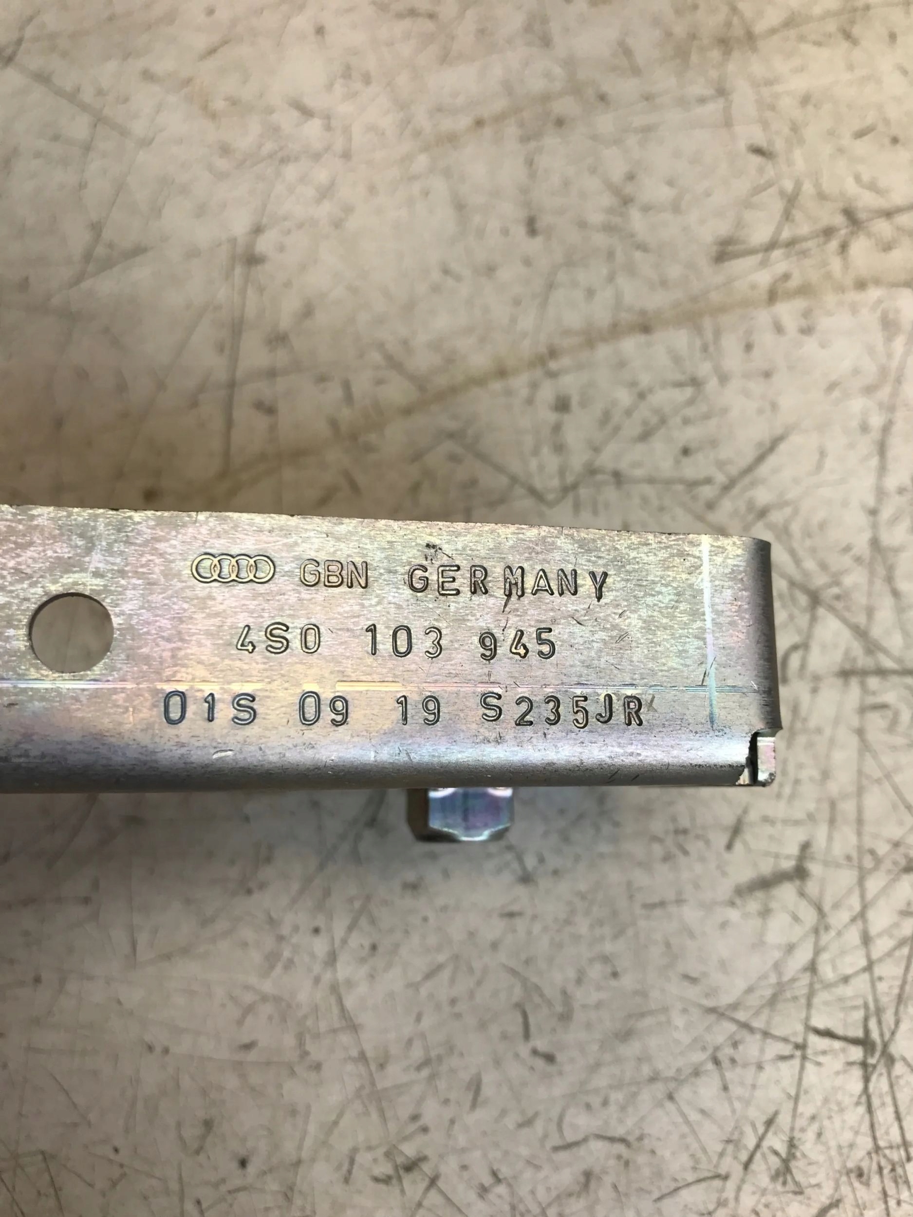 AUDI R8 Positif 4S Console Support plaque 4S0103945