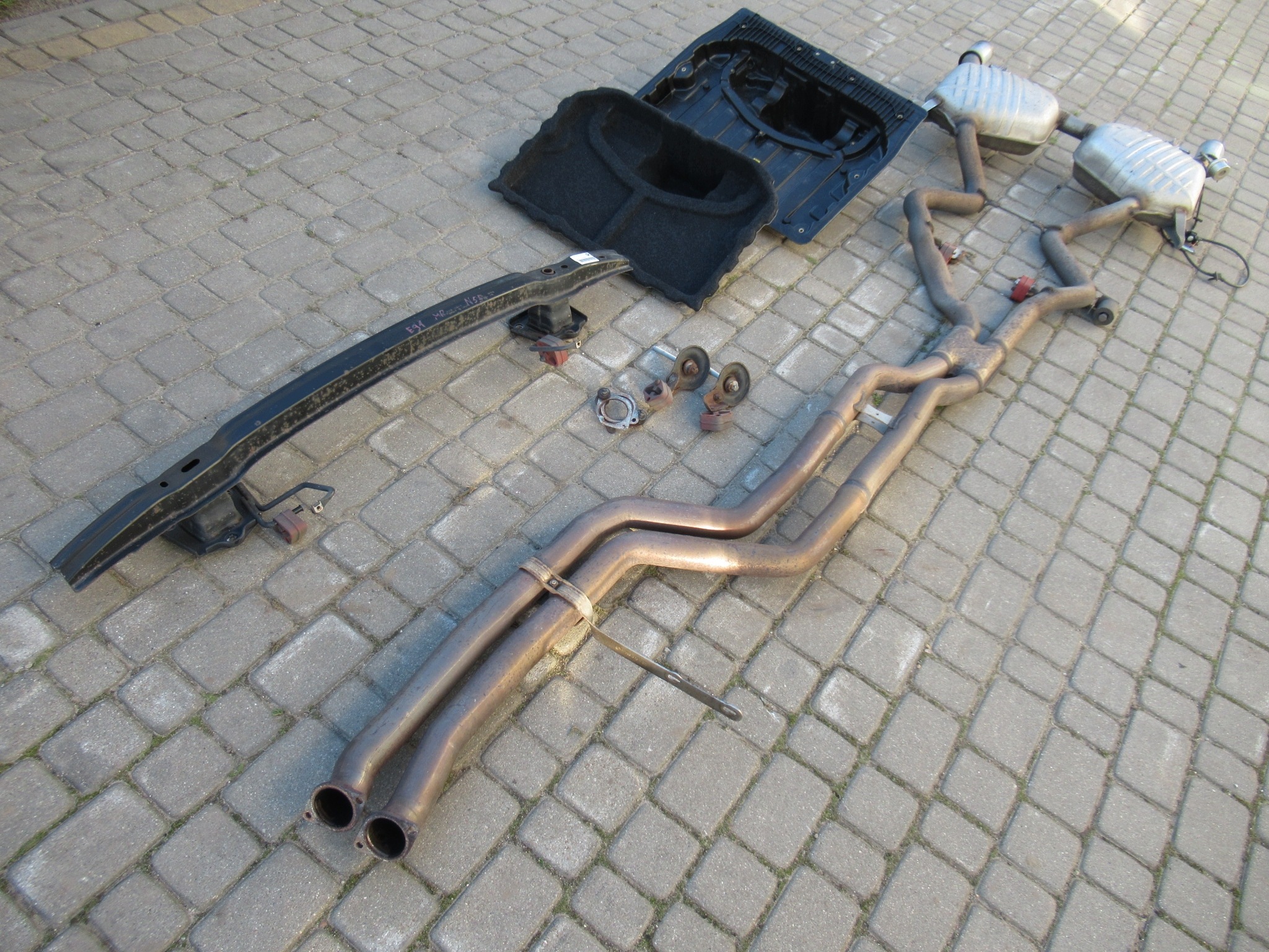 tlumič výfukový systém koncowki SWAP kryty BMW 3 E90 E91 E92 E93 N55 335i