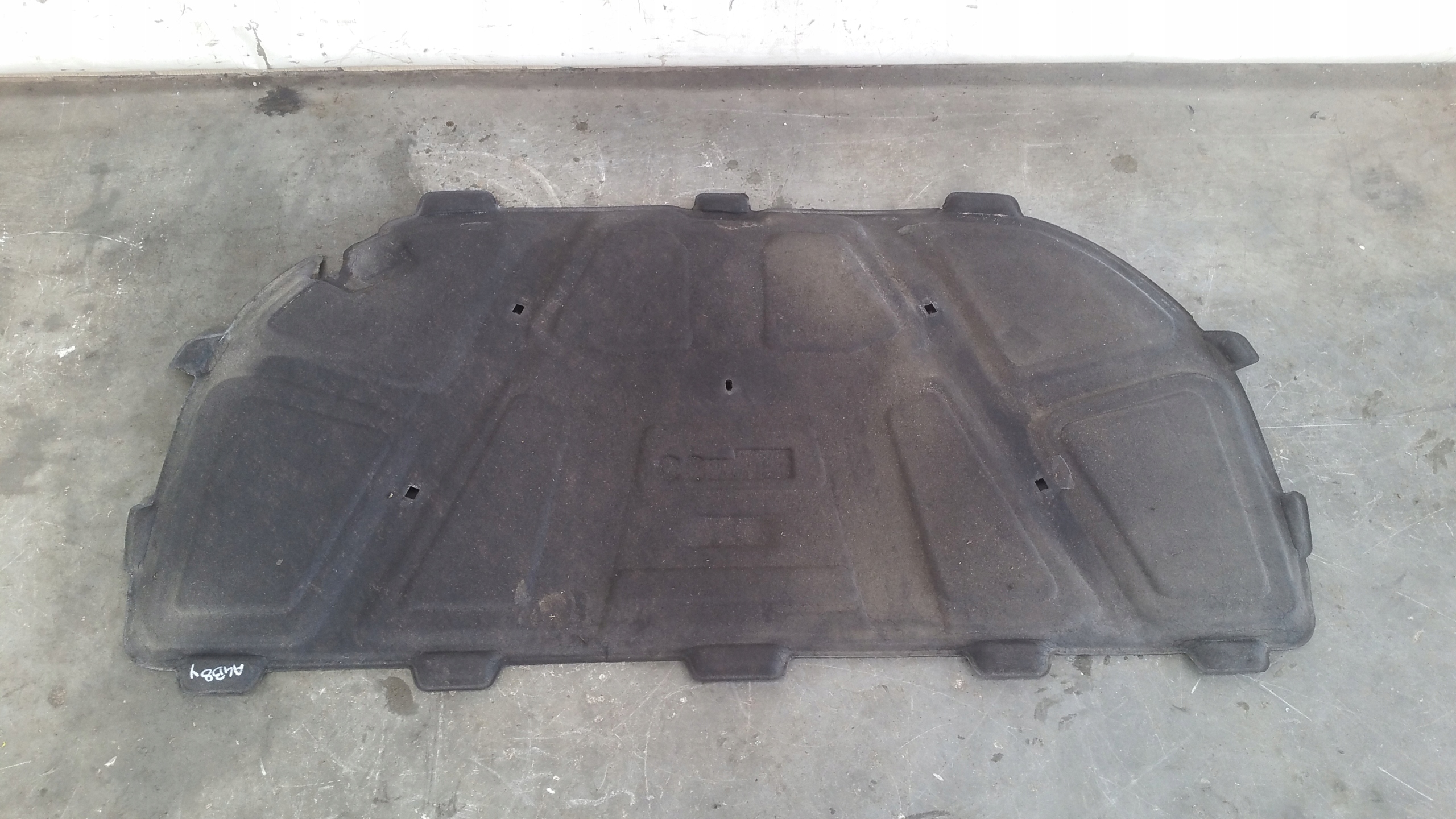 Insonorisation du capot Audi A4 B8
