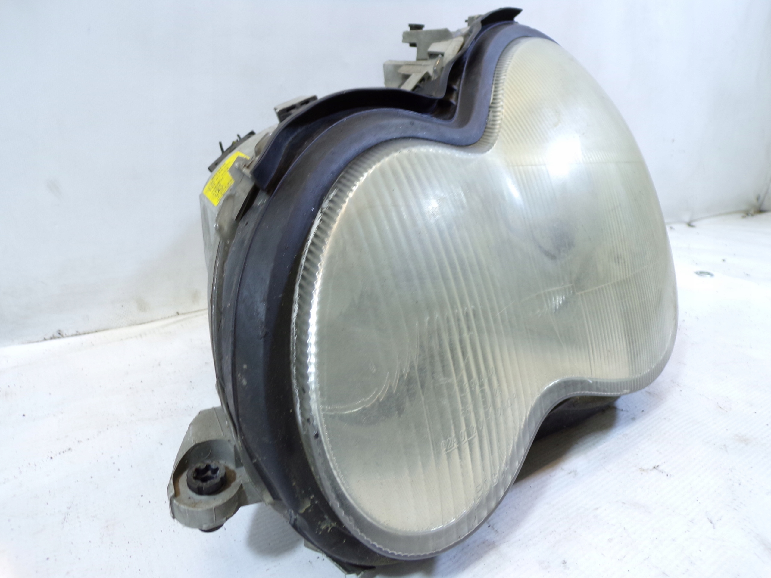 light front front left MERCEDES W203 (1)