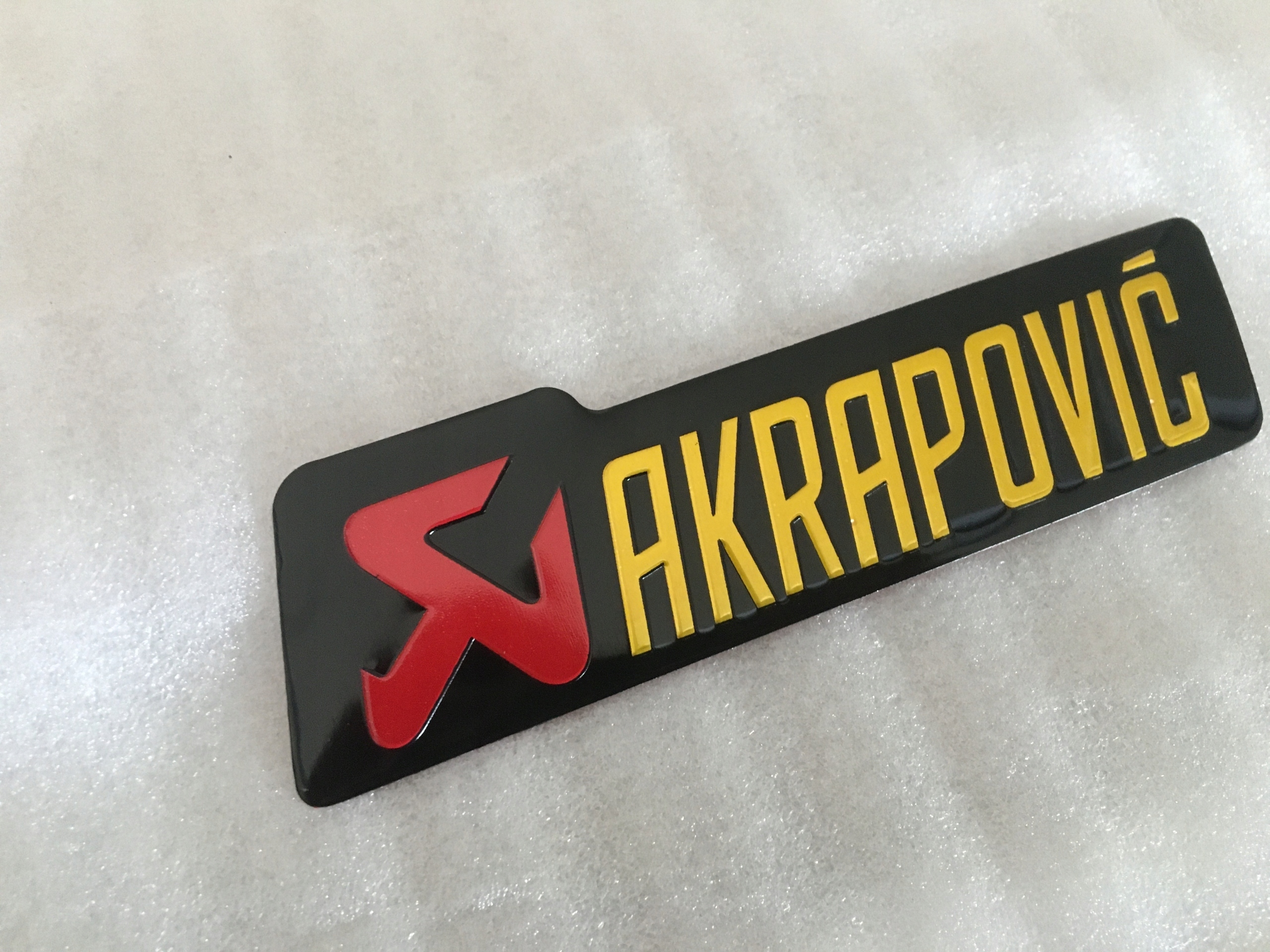 EMBLEMAT NAPIS ALU NAKLEJKA WYDECHU MOTOCYKLA MOTORU 10x2,6 CM Producent inny