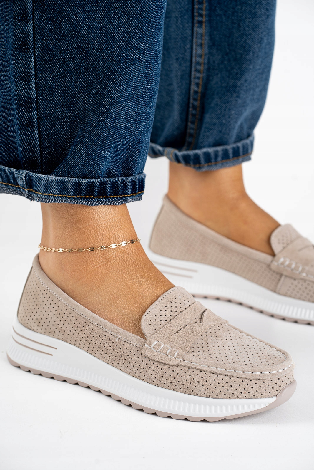 Beżowe mokasyny skórzane ażurowe ultra lekkie 38