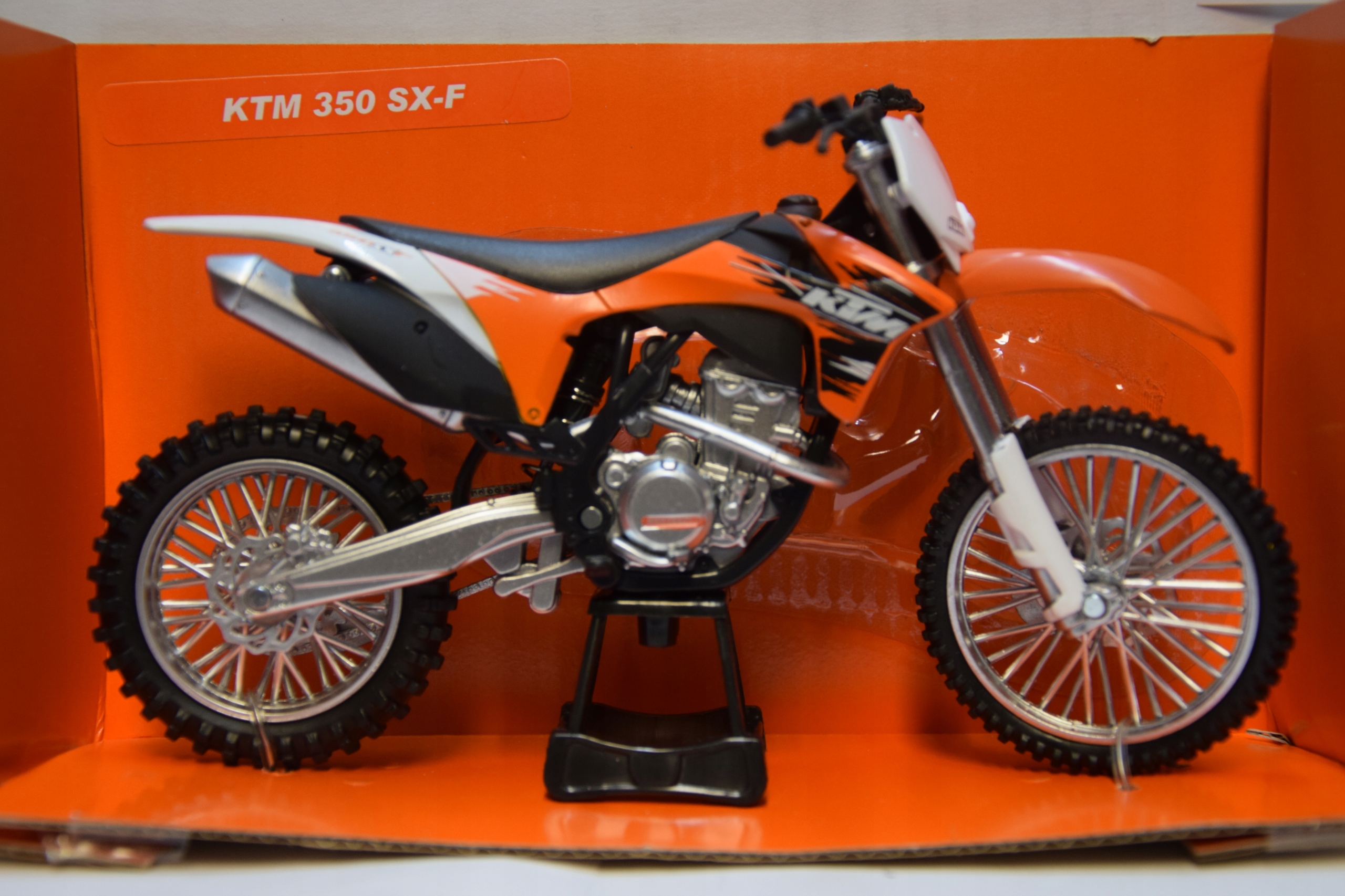 

model motocykla Ktm 1:12