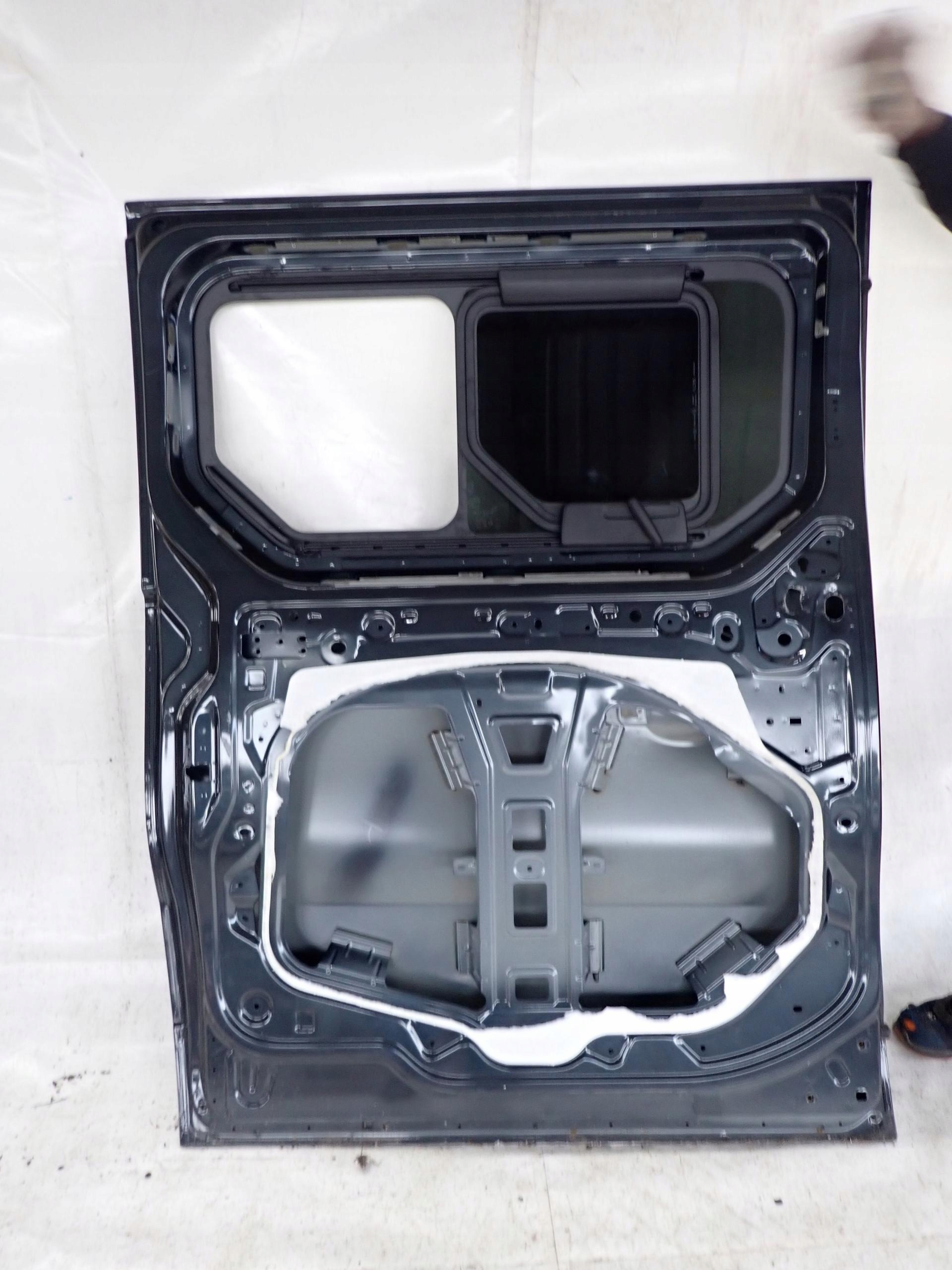 RENAULT TRAFIC III VIVARO B 14- door sliding left