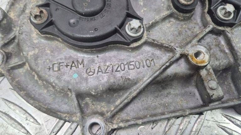 Couvercle carter distribution Mercedes E500 W212 A2720150101 M273.970