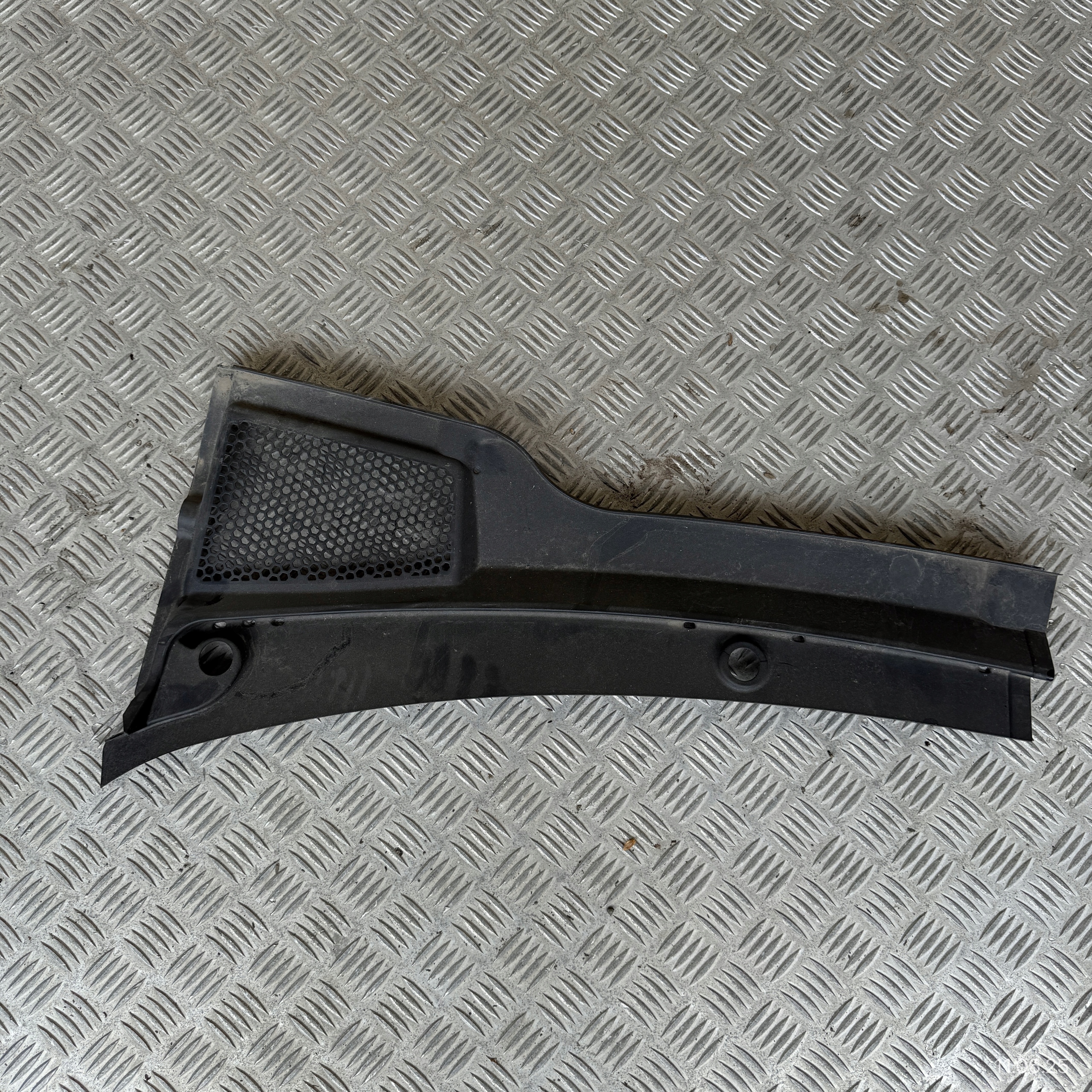 torpedo left SEAT ARONA 6F1819403N