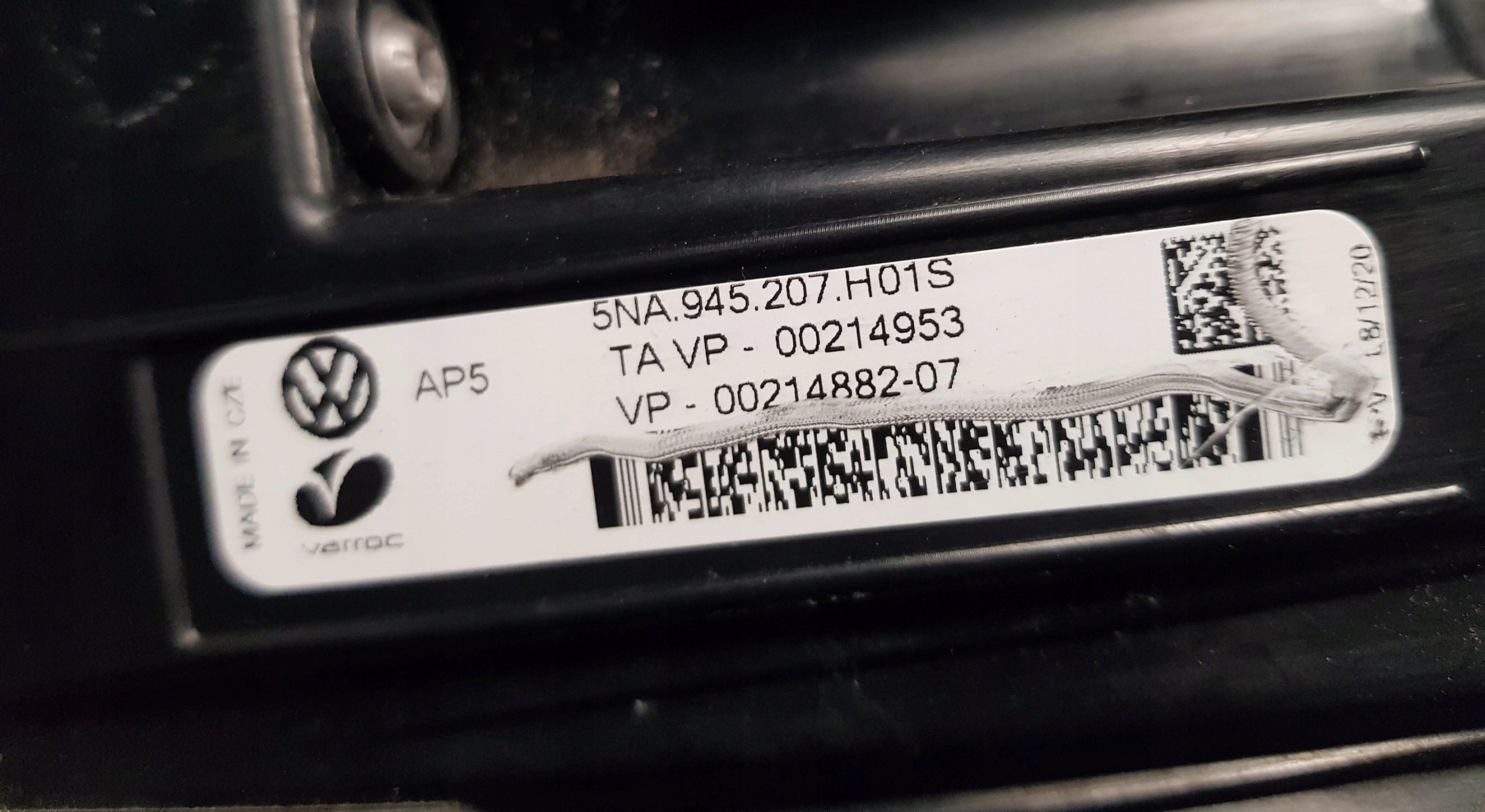 VW TIGUAN II LIFT LAMPA LEWA TYŁ LED 5NA945207H Wersja Europejska