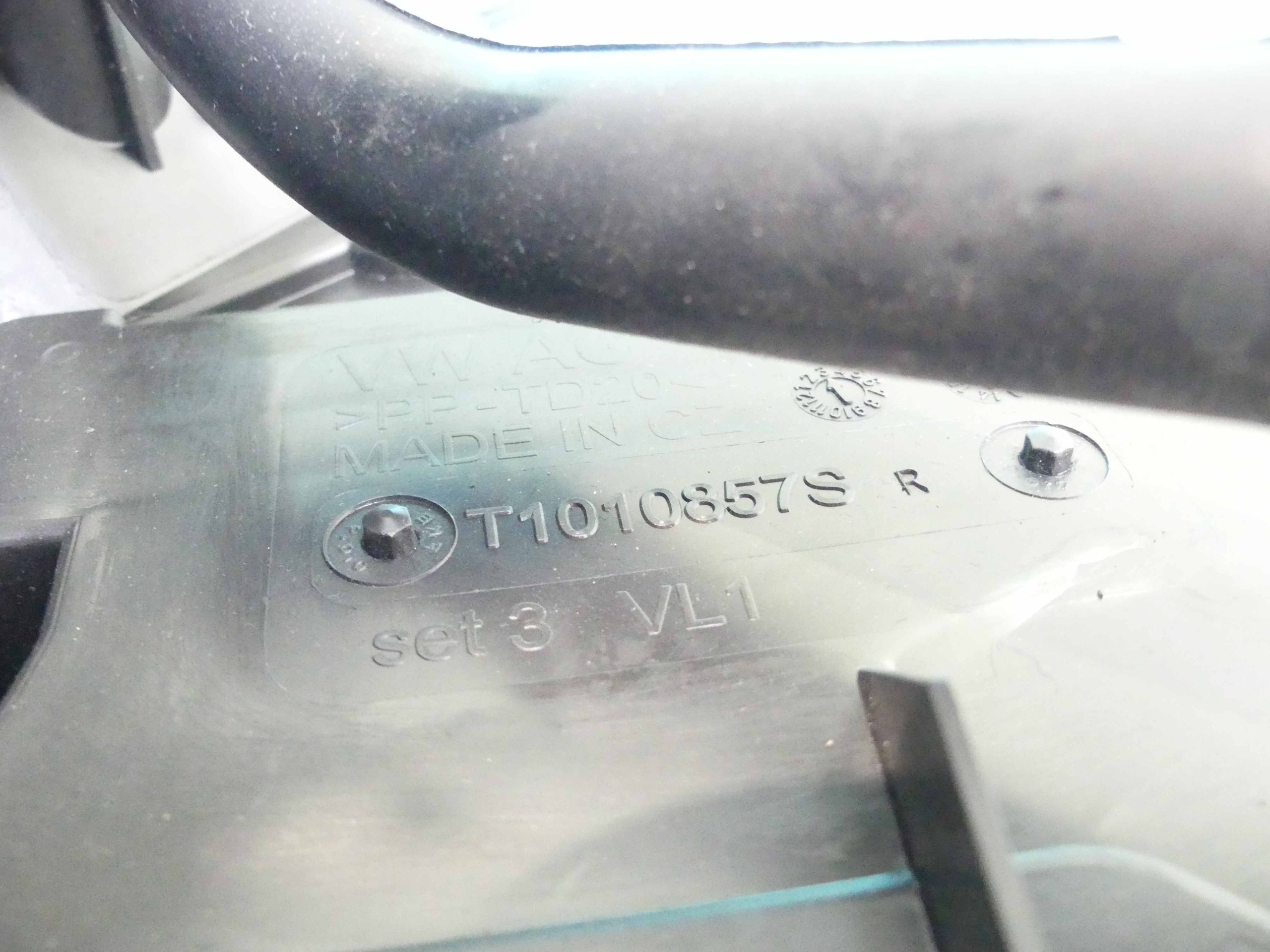 радиатор отопителя vw GOLF VII 5Q1820002T европа