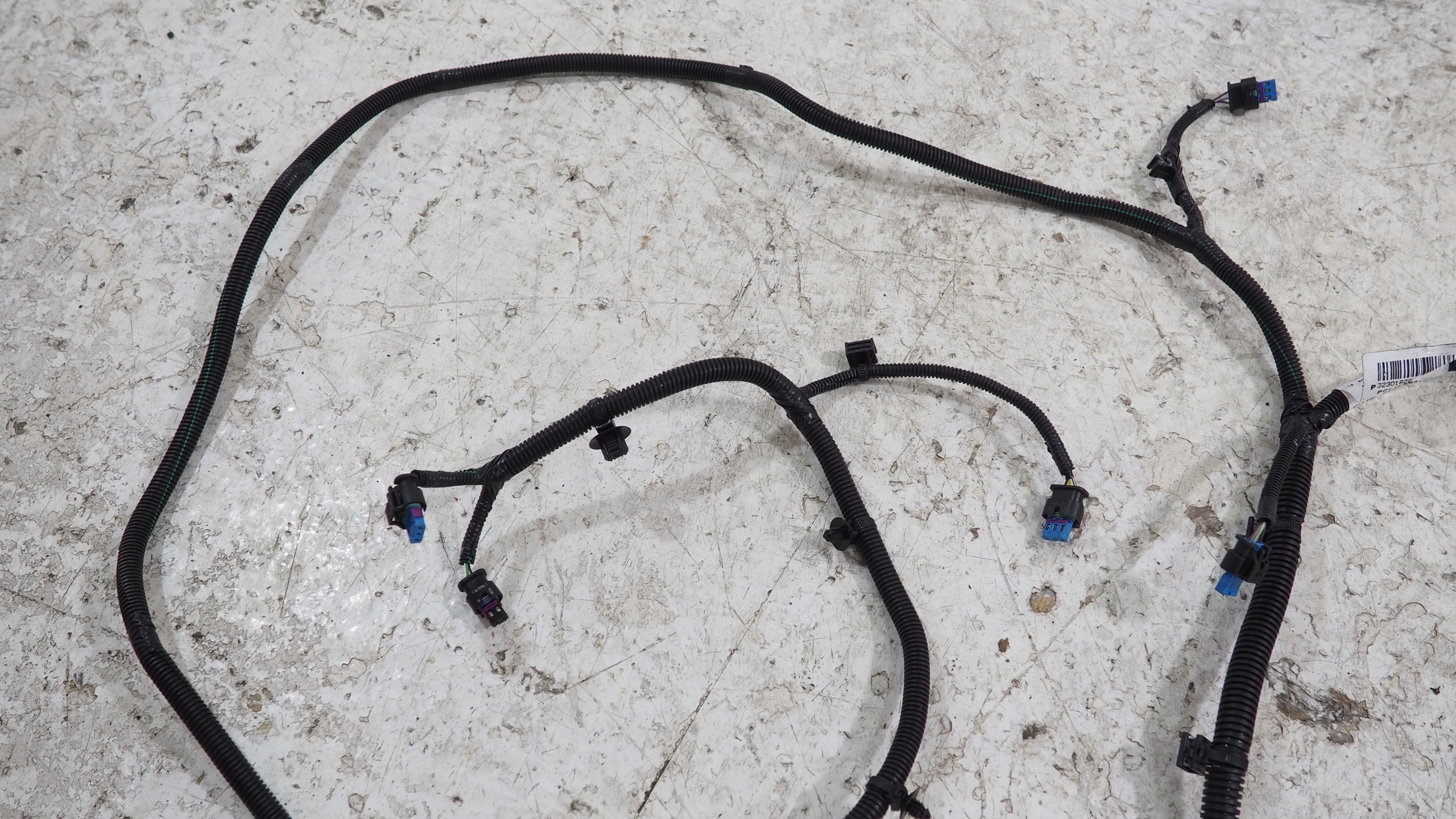 Volvo XC40 bundle wiring PDC of a bumper front 6xPDC 32301822