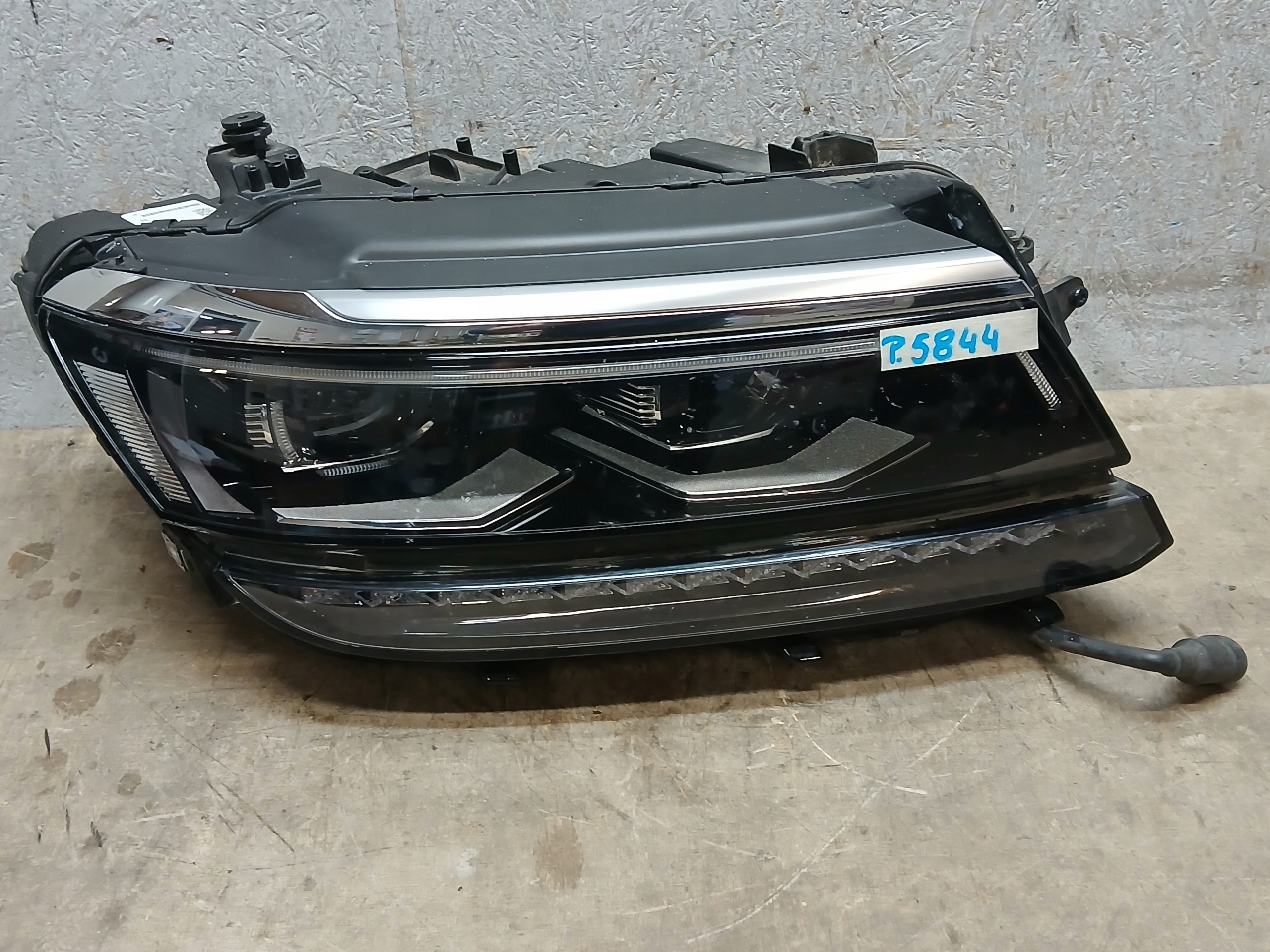 light front right VW TIGUAN ALLSPACE II 2 5NN FULL LED 15-19 5NN941082