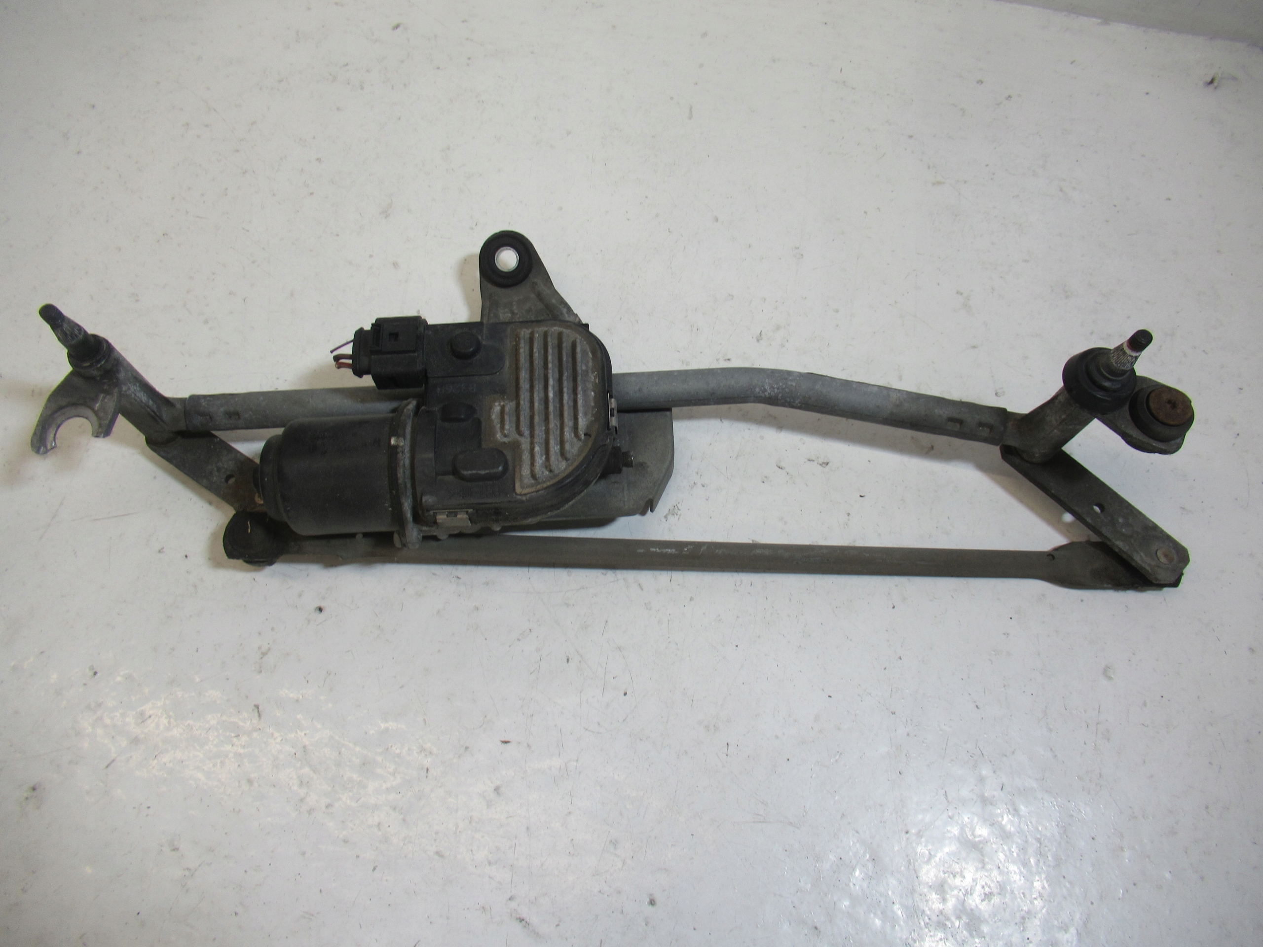 wiper mechanism front VOLKSWAGEN PASSAT B6 3C1955023E