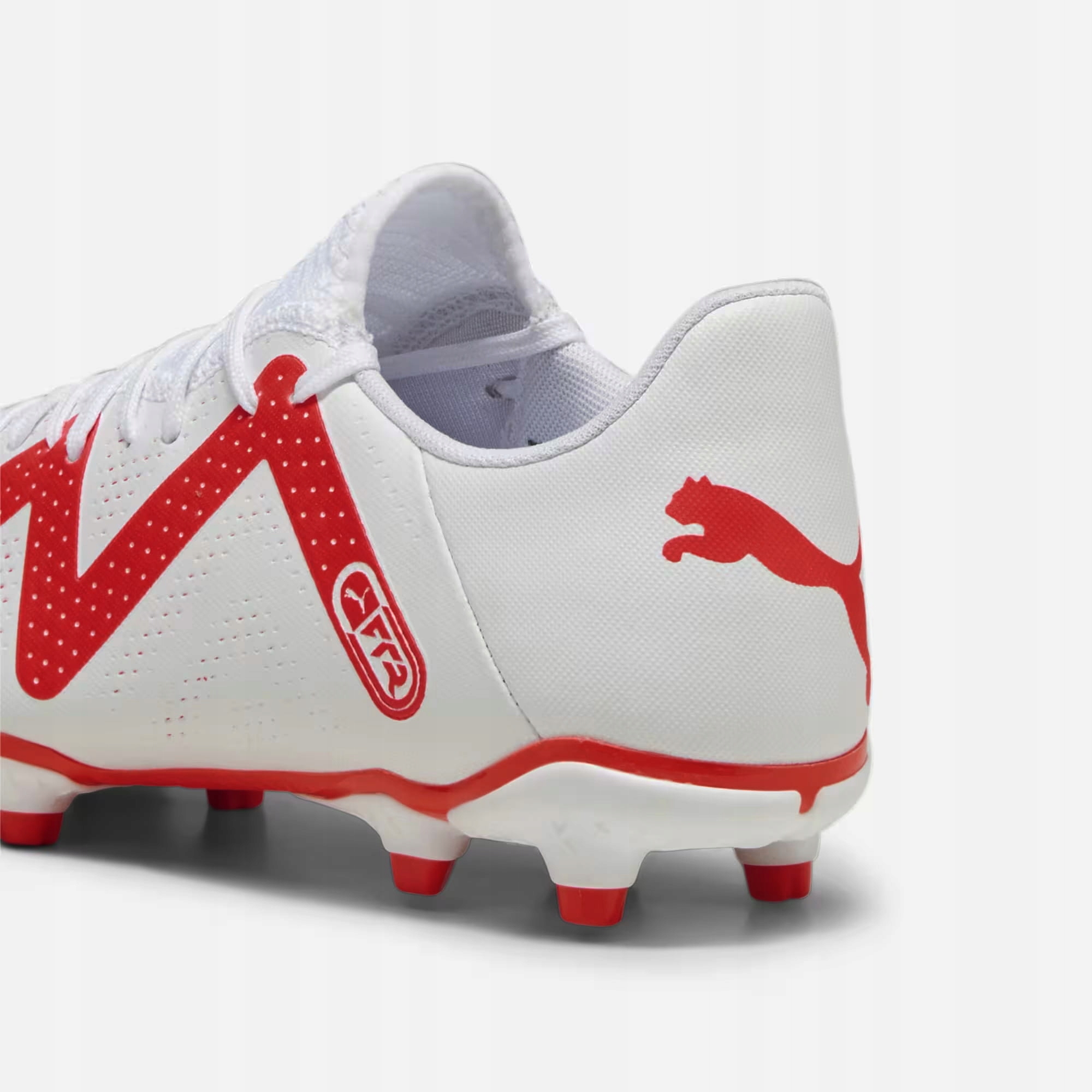 PUMA FUTURE PLAY FG/AG KORKI BUTY PIŁKARSKIE LANKI Rozmiar 44