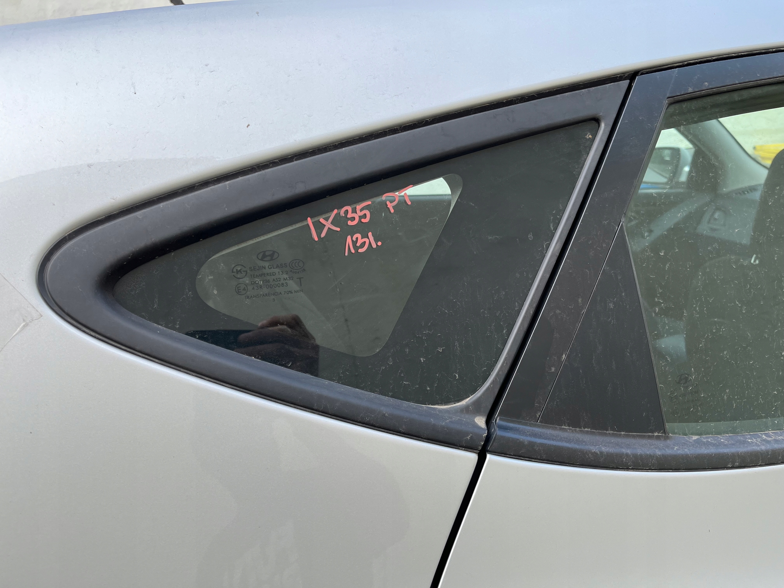 HYUNDAI IX35 window bodywork left right rear part 2009