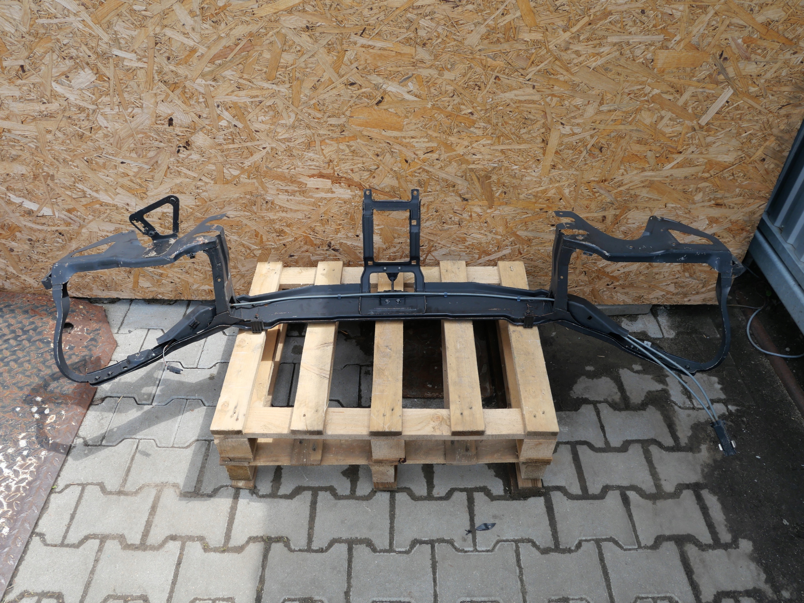 MERCEDES W220 support panel for radiators