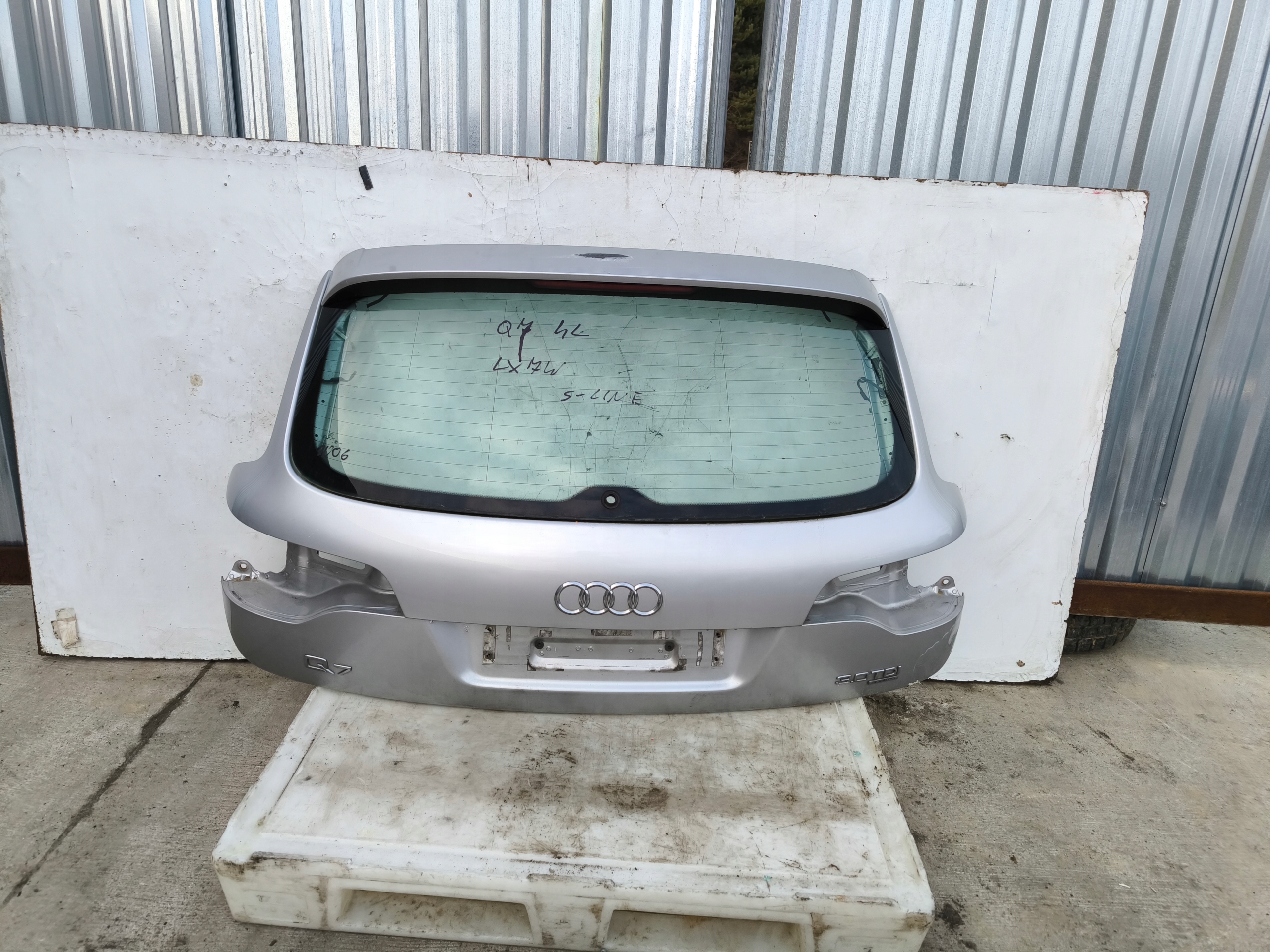 boot doors rear part AUDI Q7 4L S LINE LY7W *