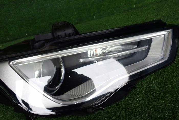 AUDI A3 8V XENON LED 12-16 reflektor right light right