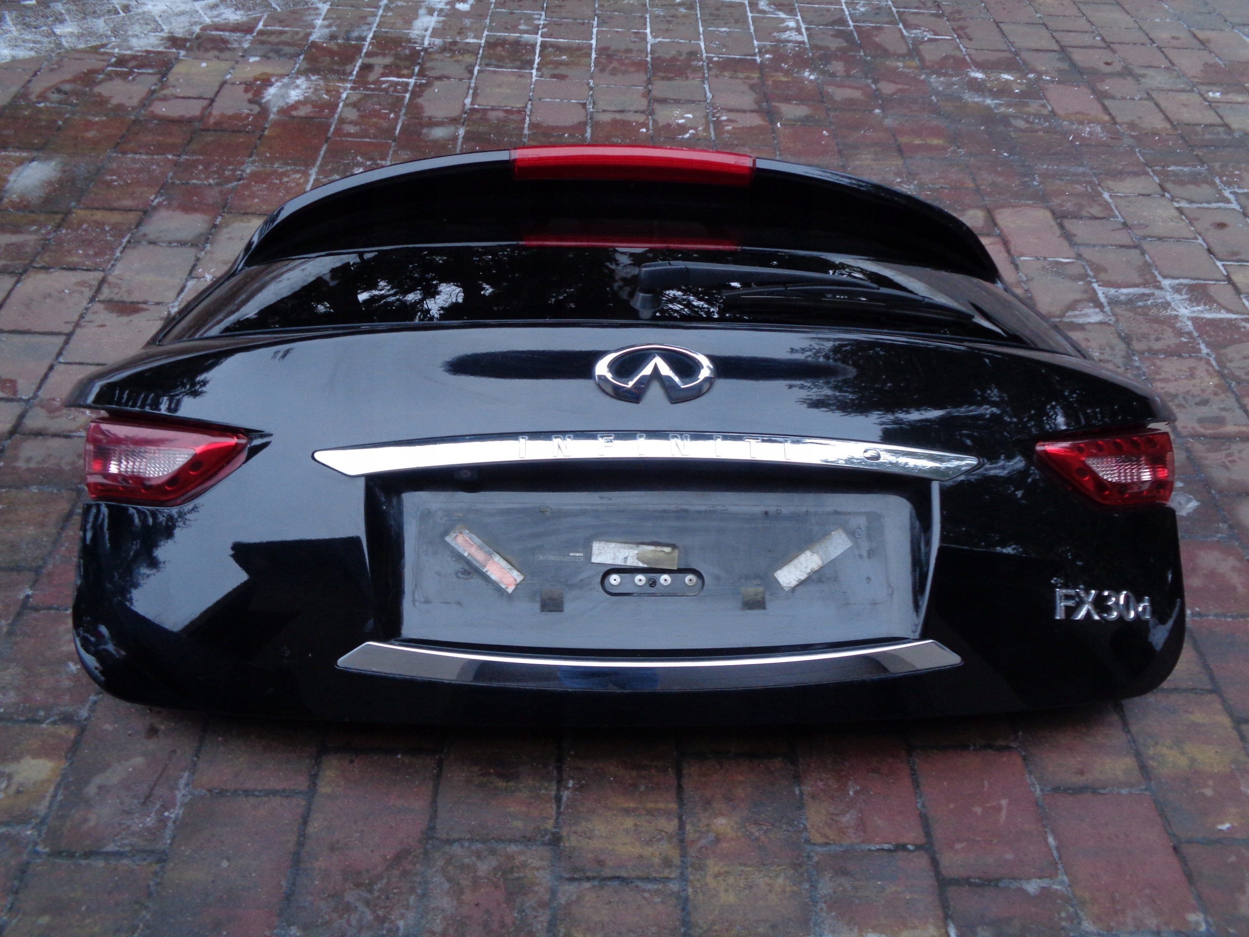 KLAPA BAGAZNIKA KOMPLETNA INFINITI FX