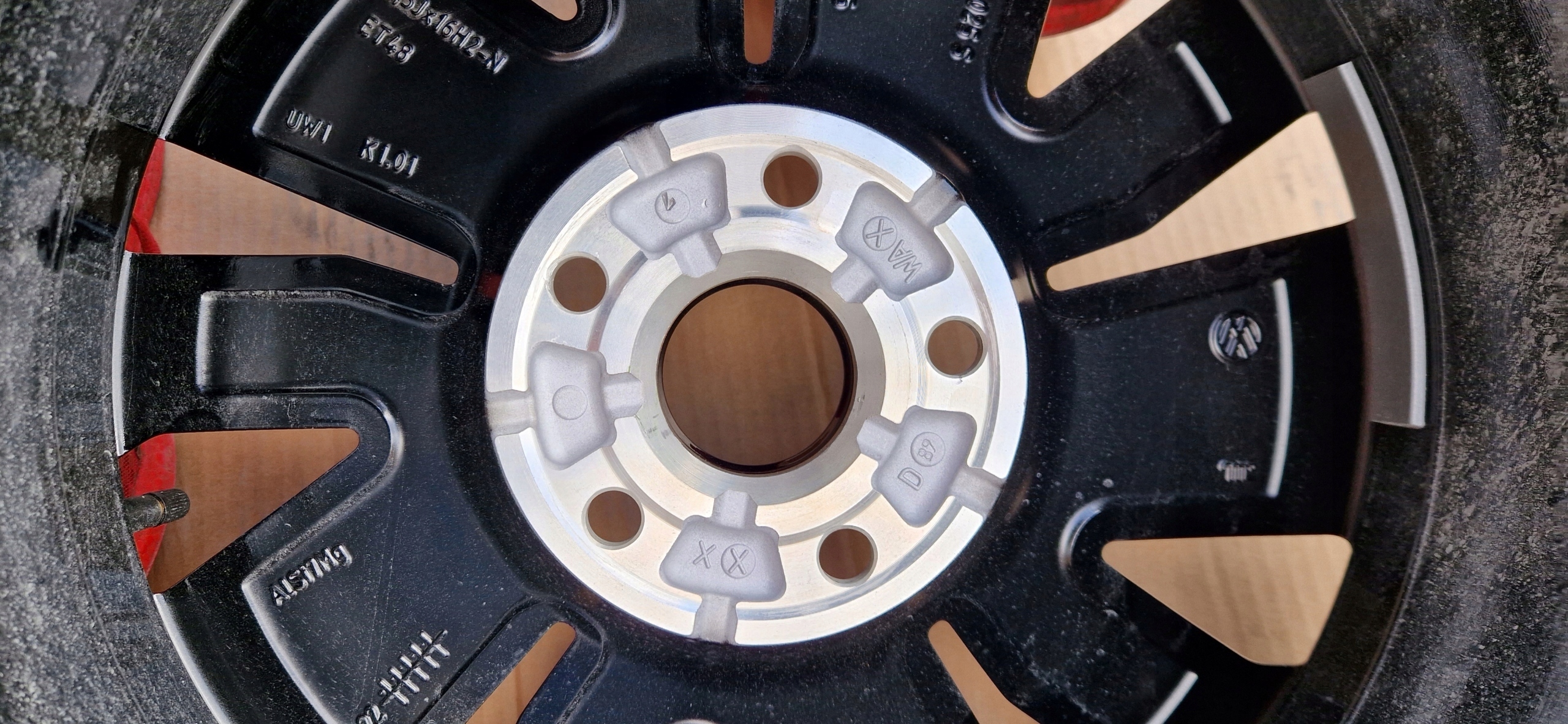 disc tyres TOURAN GOLF 8 VIII 205/60/16 new LATO
