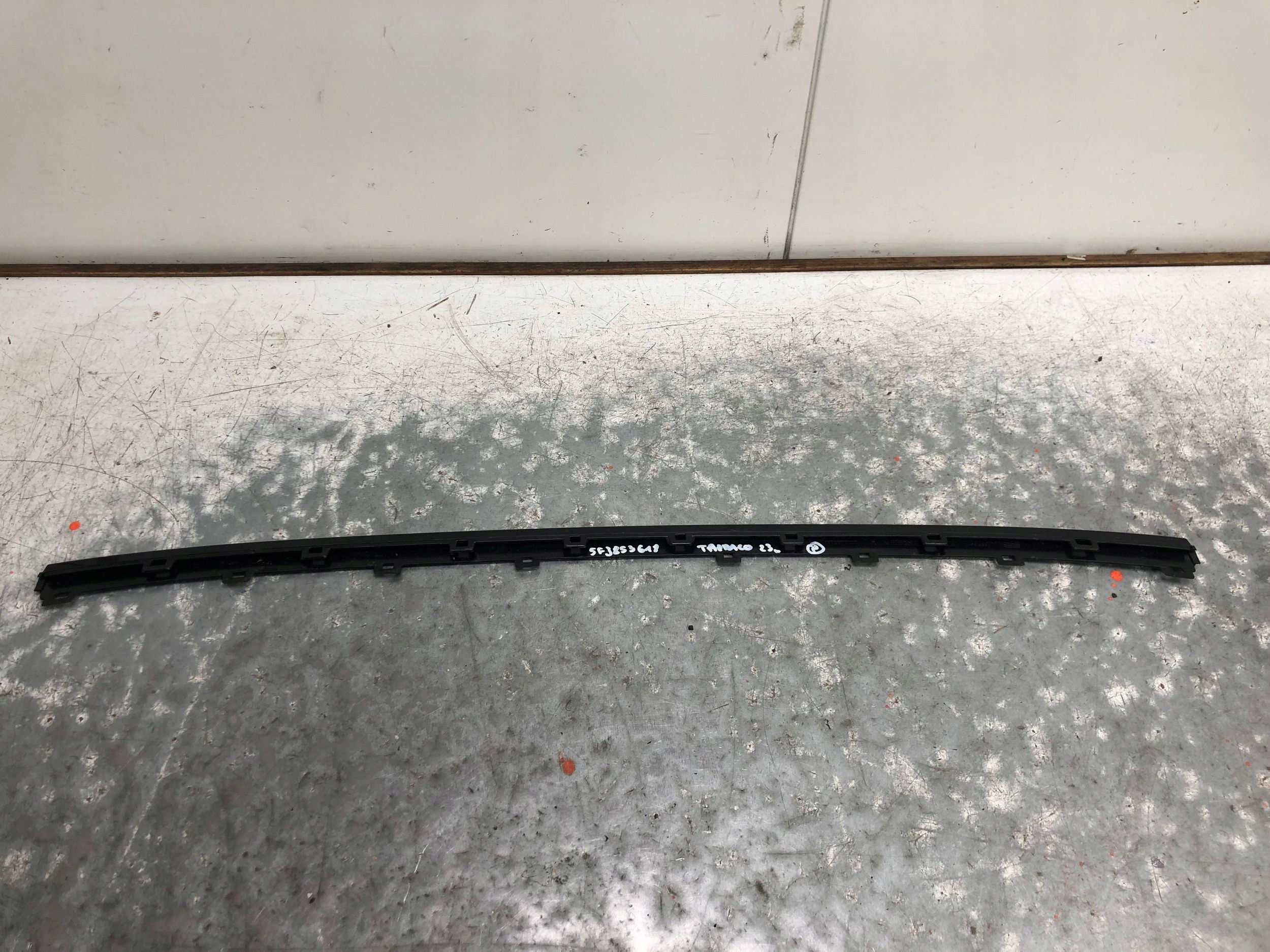 lišta nárazníku předek SEAT TARRACO 5FJ853618