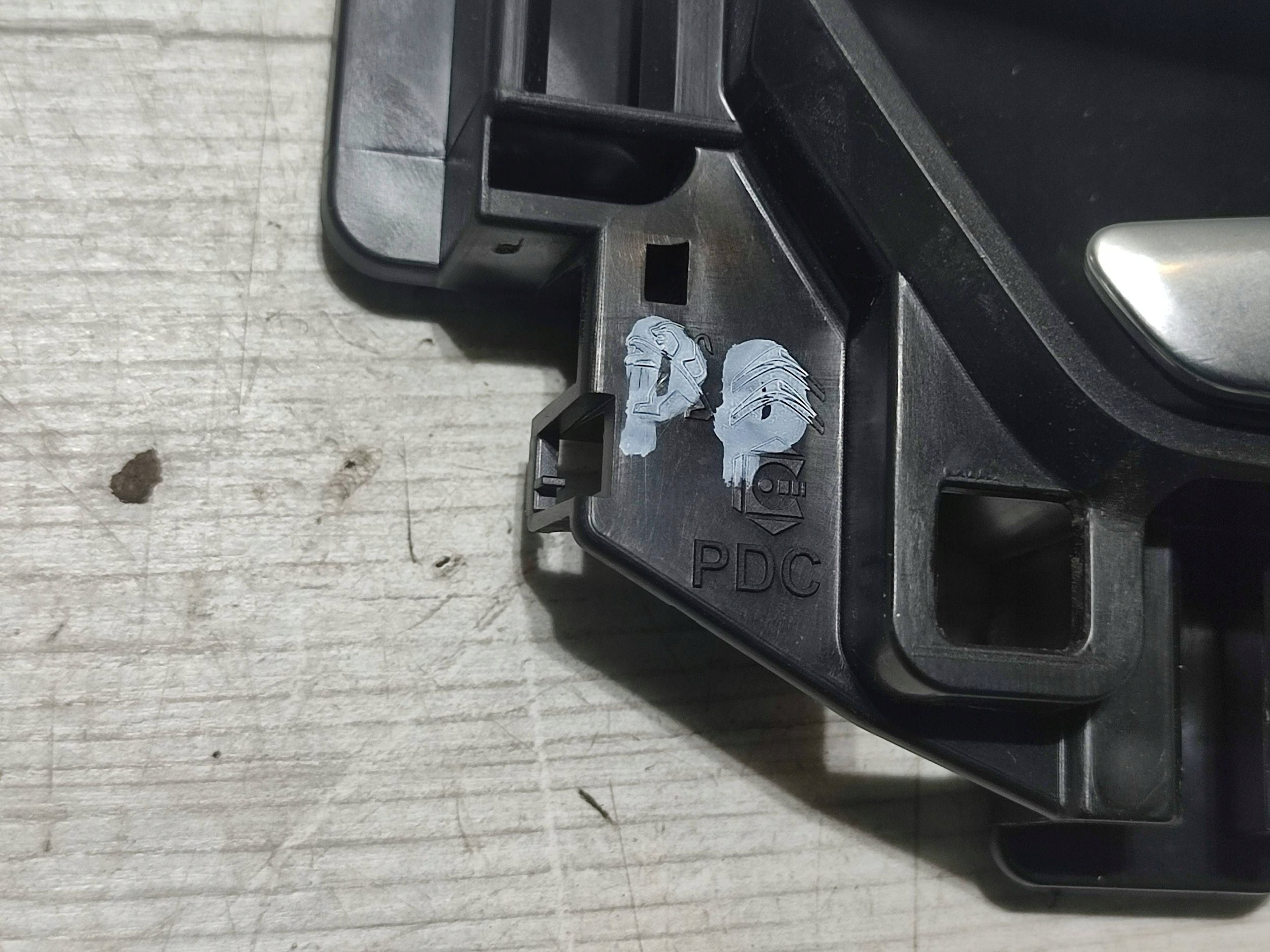 Peugeot 2008 II 2020 front side right handle inner door tylnych